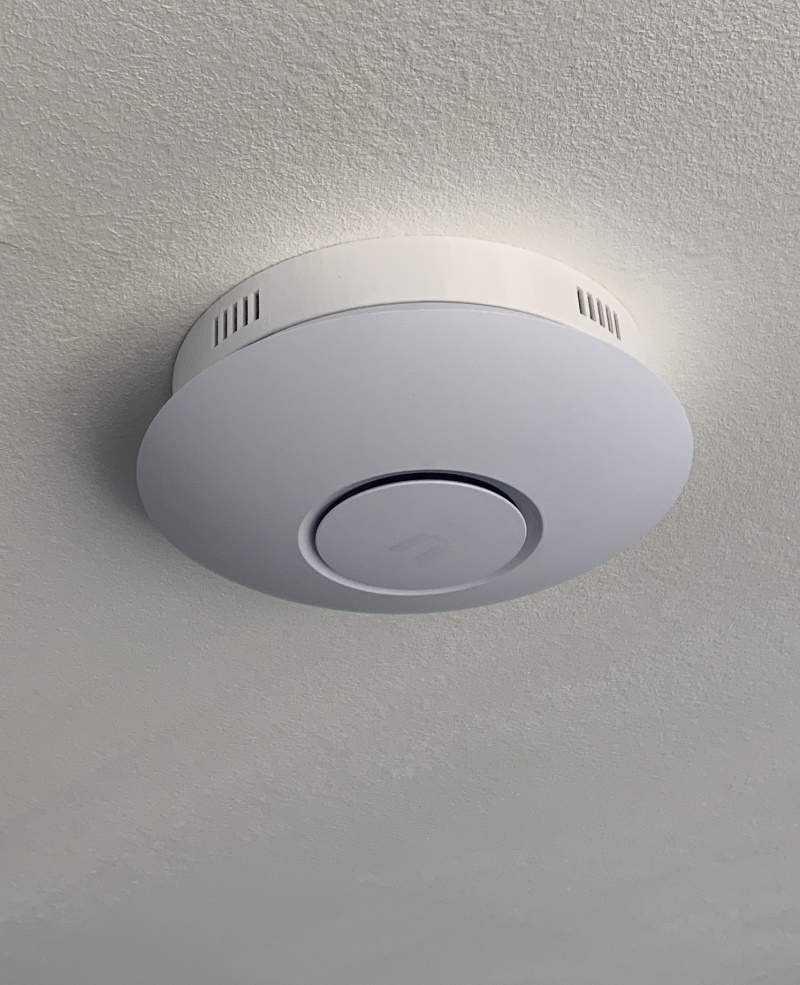 Unifi UAP AC Lite and WiFi 6 Lite standoff