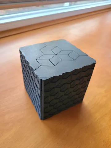 Box with Cube Pattern