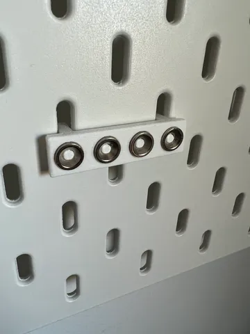 Magnet holder for Skådis Pegboard