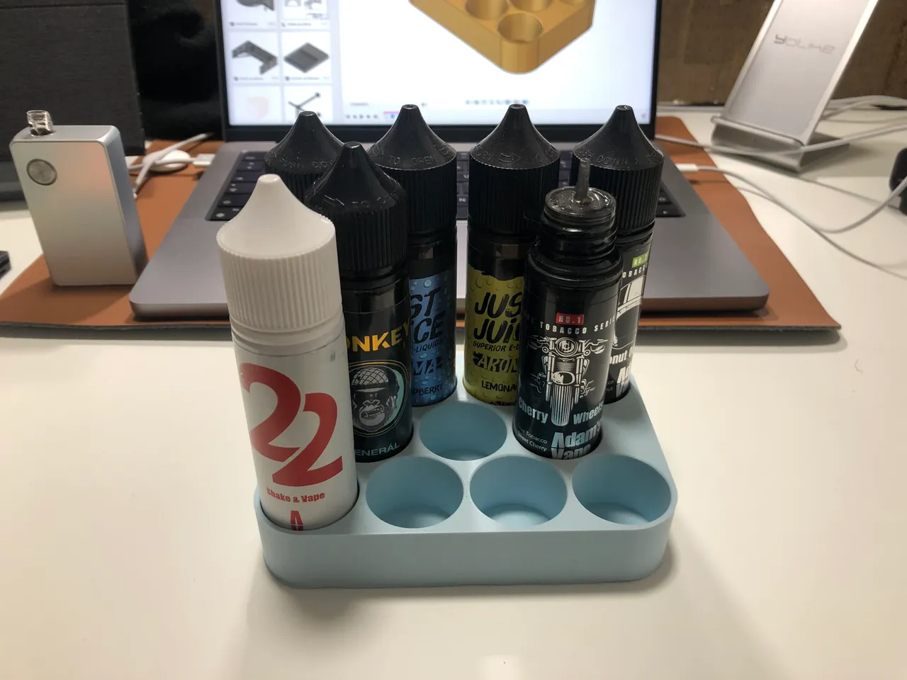 E-liquid stand by Paas | Download free STL model | Printables.com
