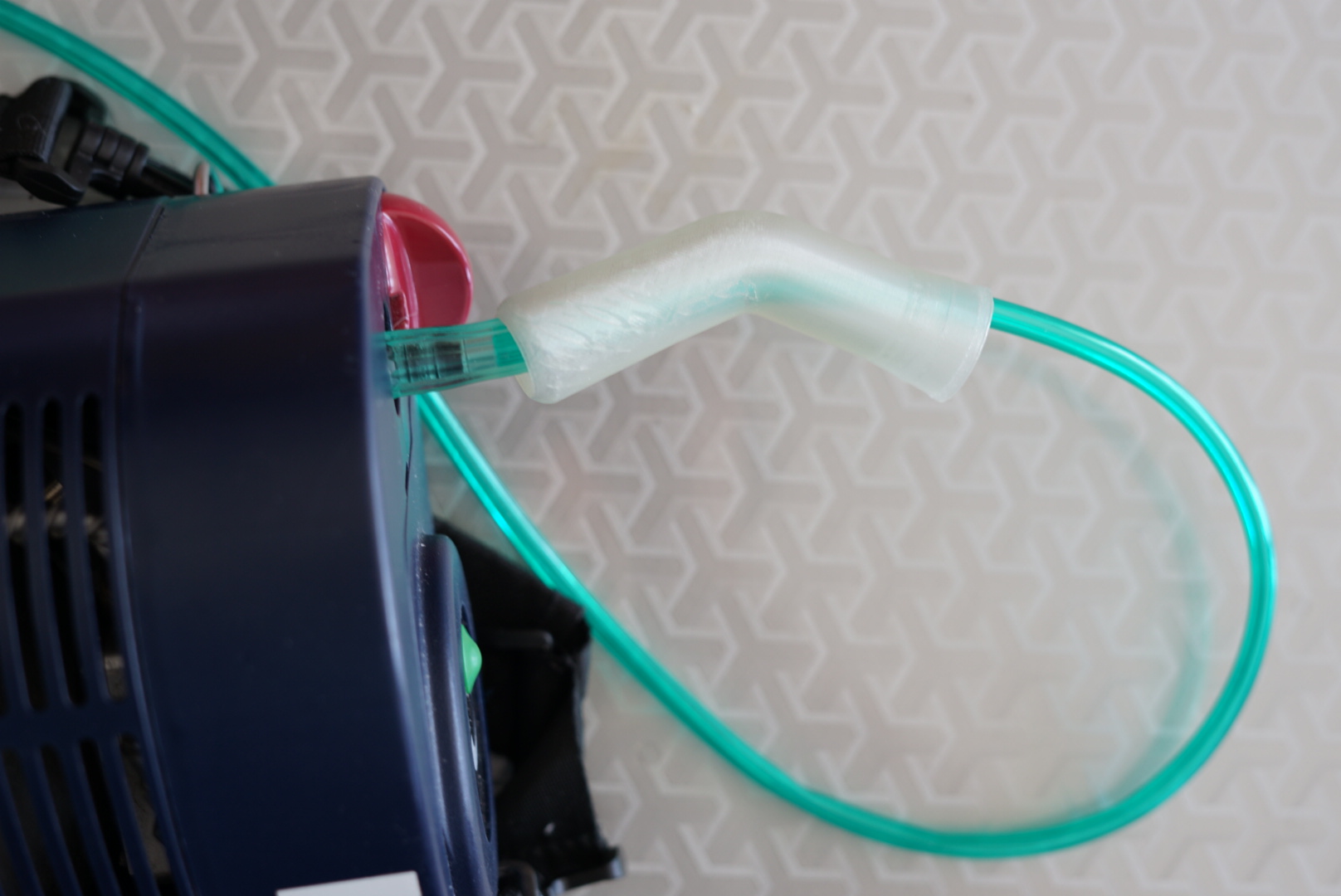 oxygen pipe guide for oxygen-device - guide de tuyau d'oxygène pour ...