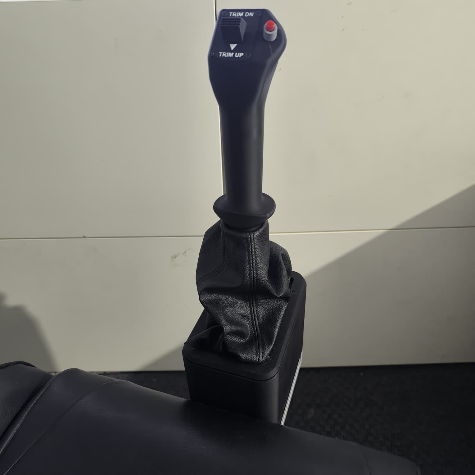 Inspired by Diamond DA40 – Fully 3D Printed DIY Center Stick for Flight Simulator