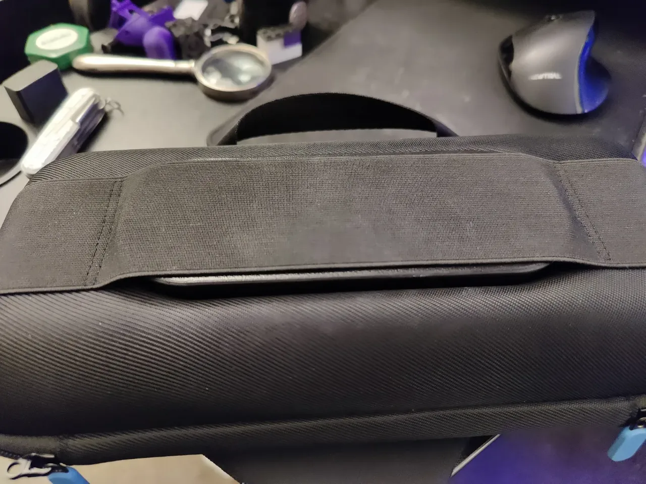 Steam Deck USB-C Charger Cradle (EU Plug Version) by Th3Rom3