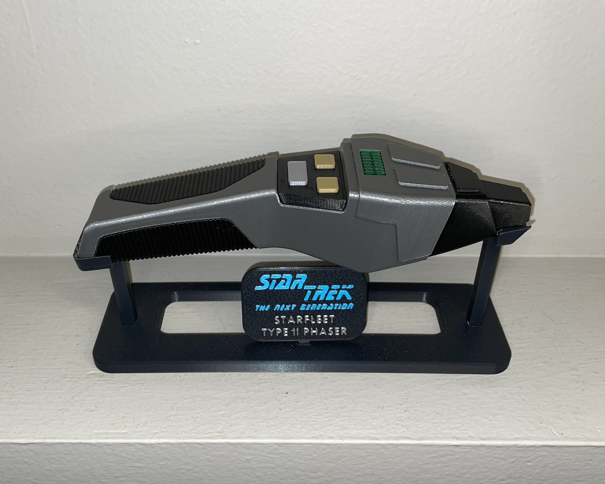 Star Trek TNG 'Cobrahead' Phaser