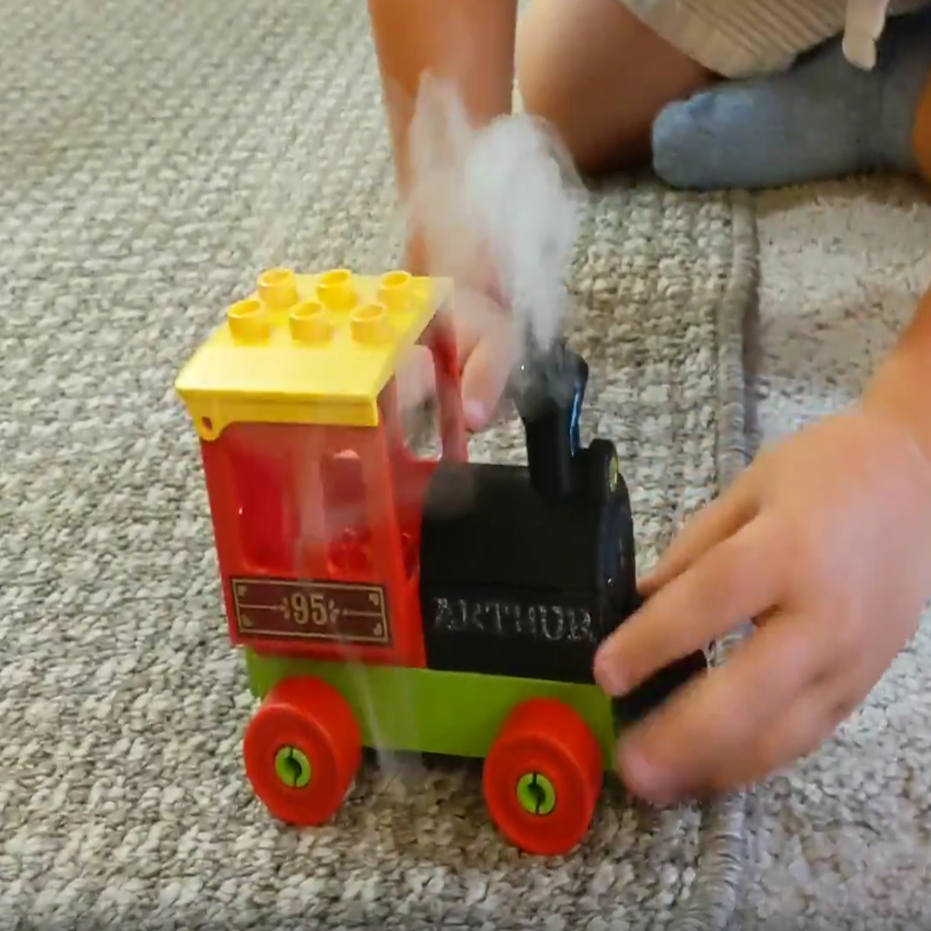 Steam engine using dry ice