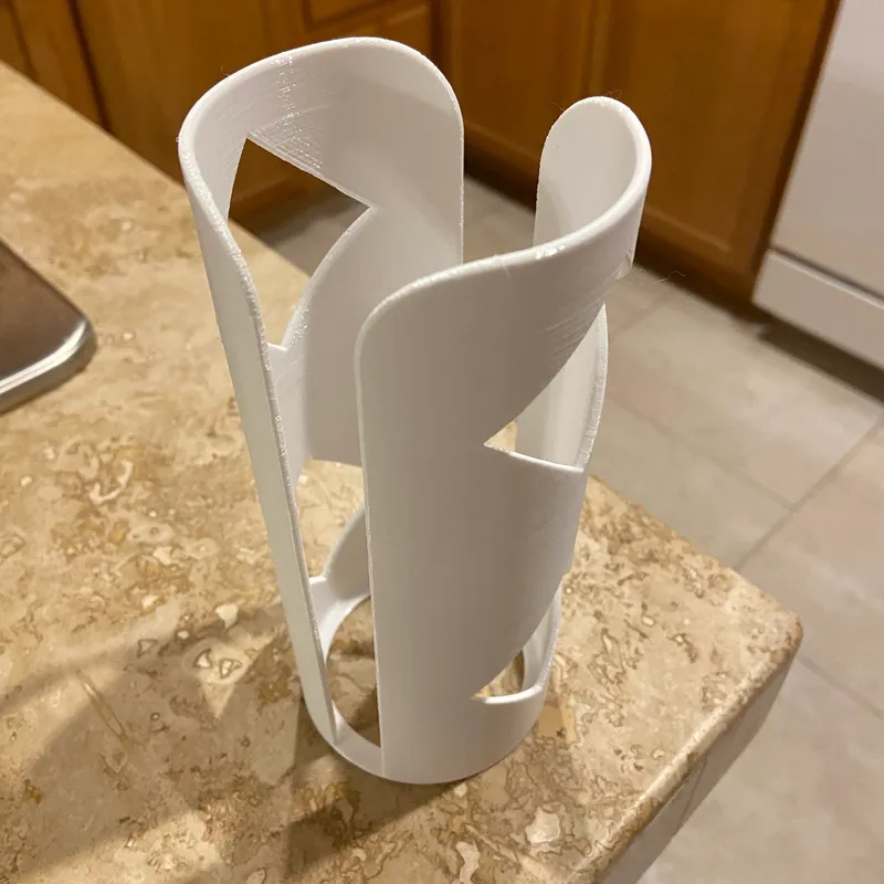 3D Printable Hydration Reservoir Dryer by Pan Wiadro