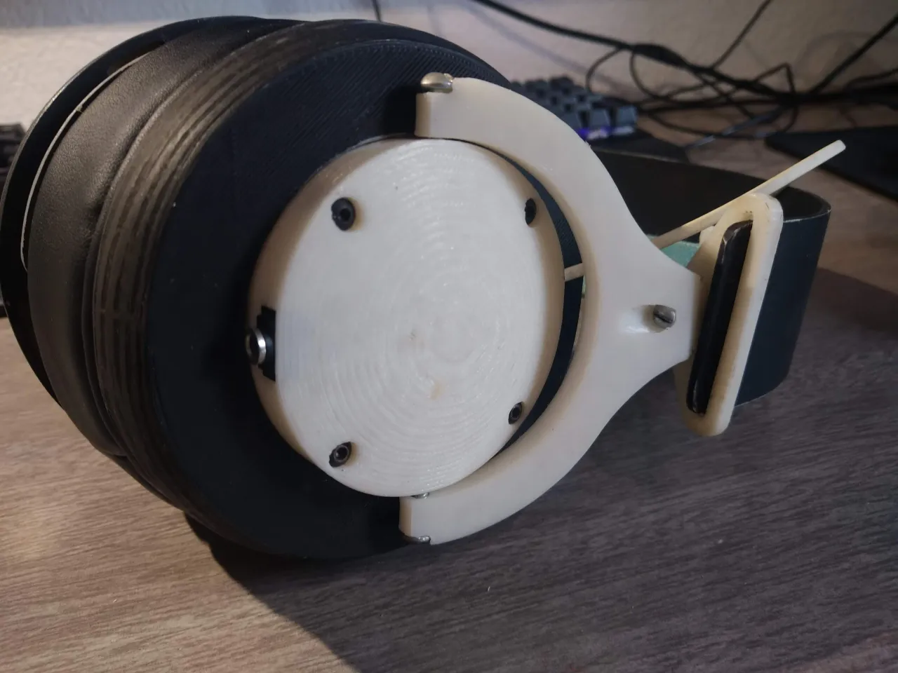3D printed Headphone by Juw | Download free STL model