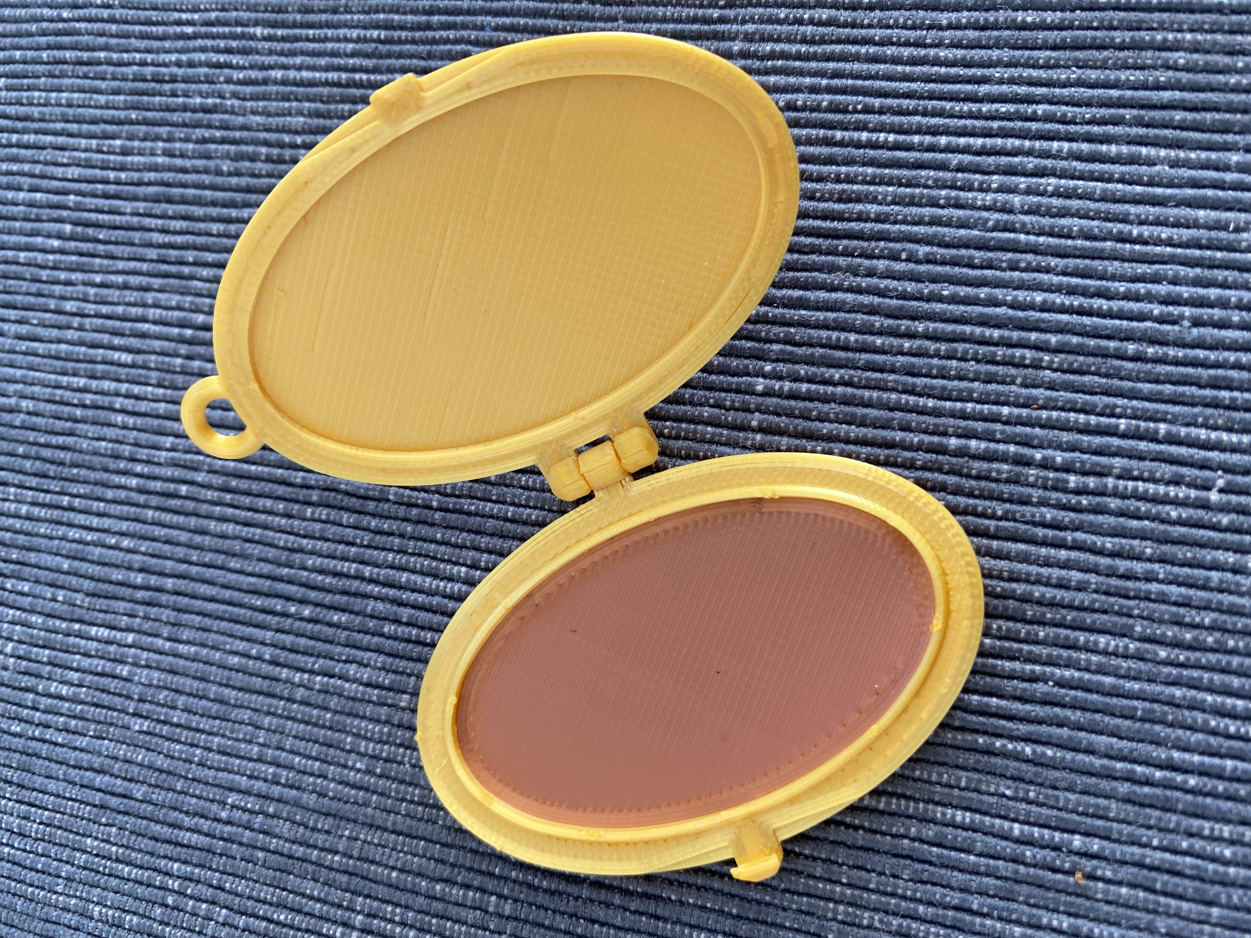 Medallion / Locket — miniatura 2