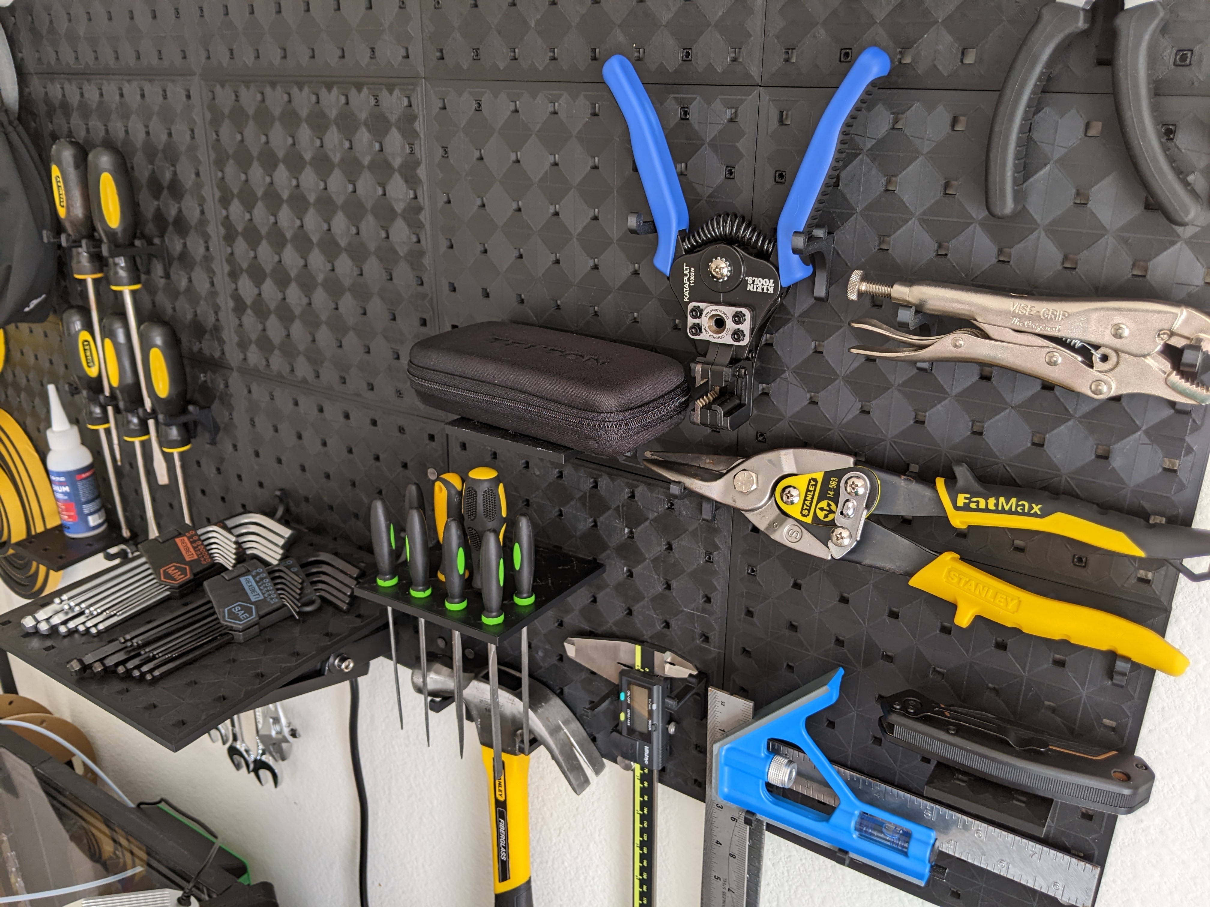 Miniatura 3 do modelo 3D Modular Pegboard - 100% Parametric Design