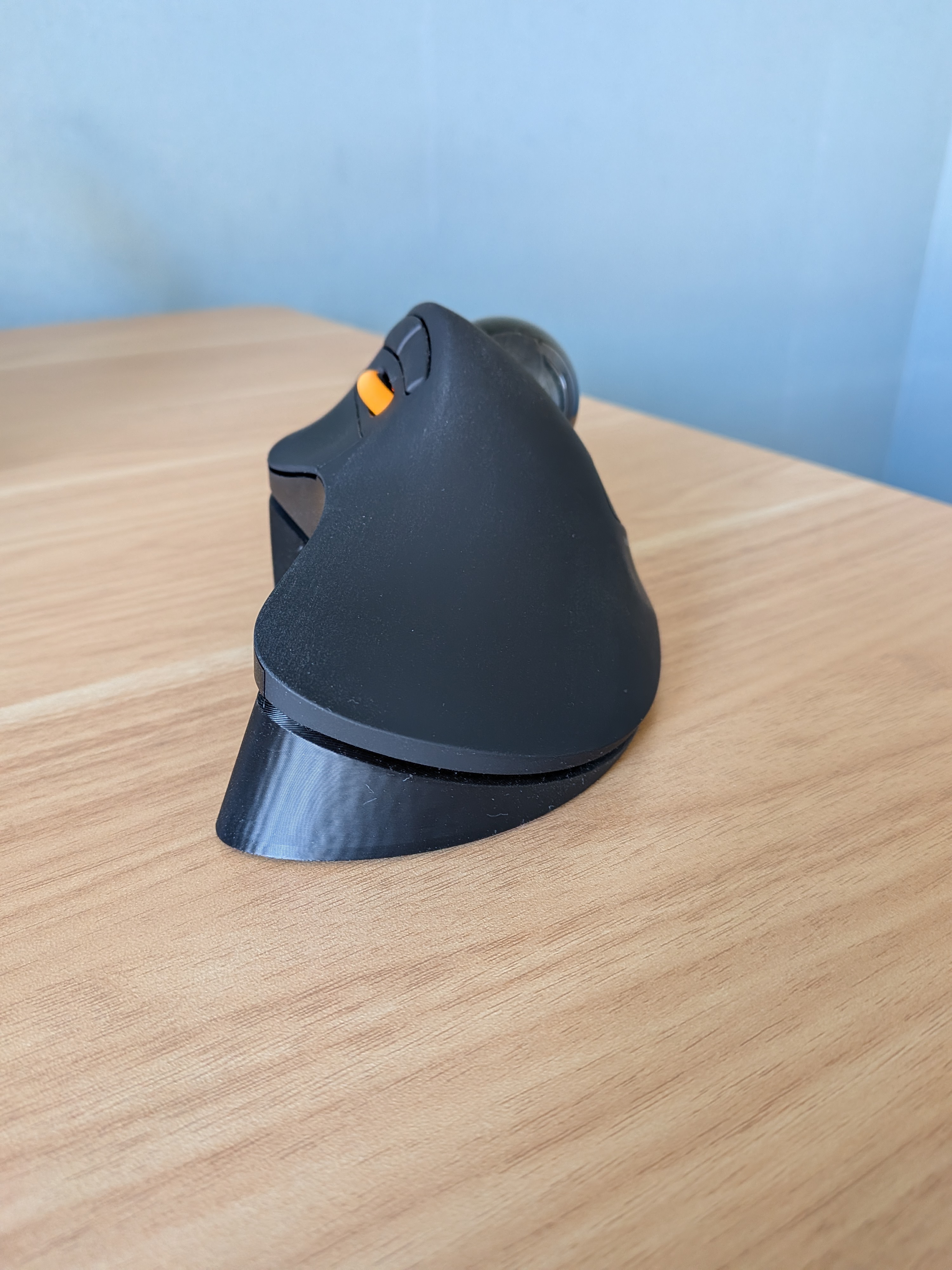 Improved 21° angled wedge for trackball mice (compatible with ProtoArc EM03)