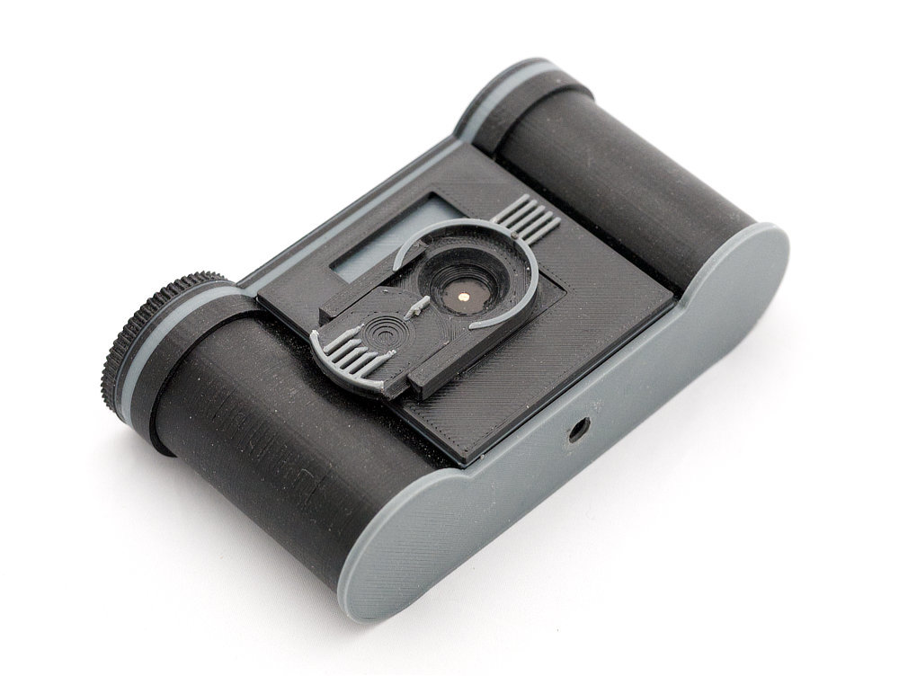 PiCa135 - a pinhole camera with shift capabilities