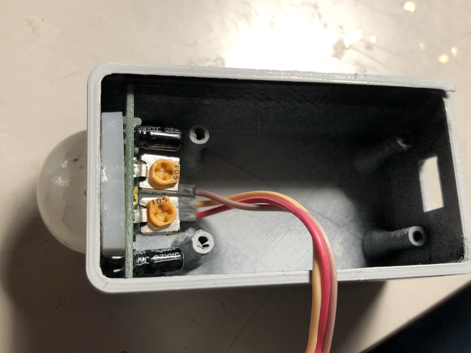 Miniatura 3 do modelo 3D Node MCU and PIR Box
