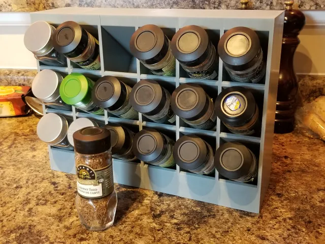 Spice rack for 4oz square spice jars