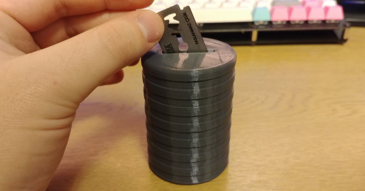 DE Safety Razor Blade Disposal Bin by Gleave Makes Download free STL