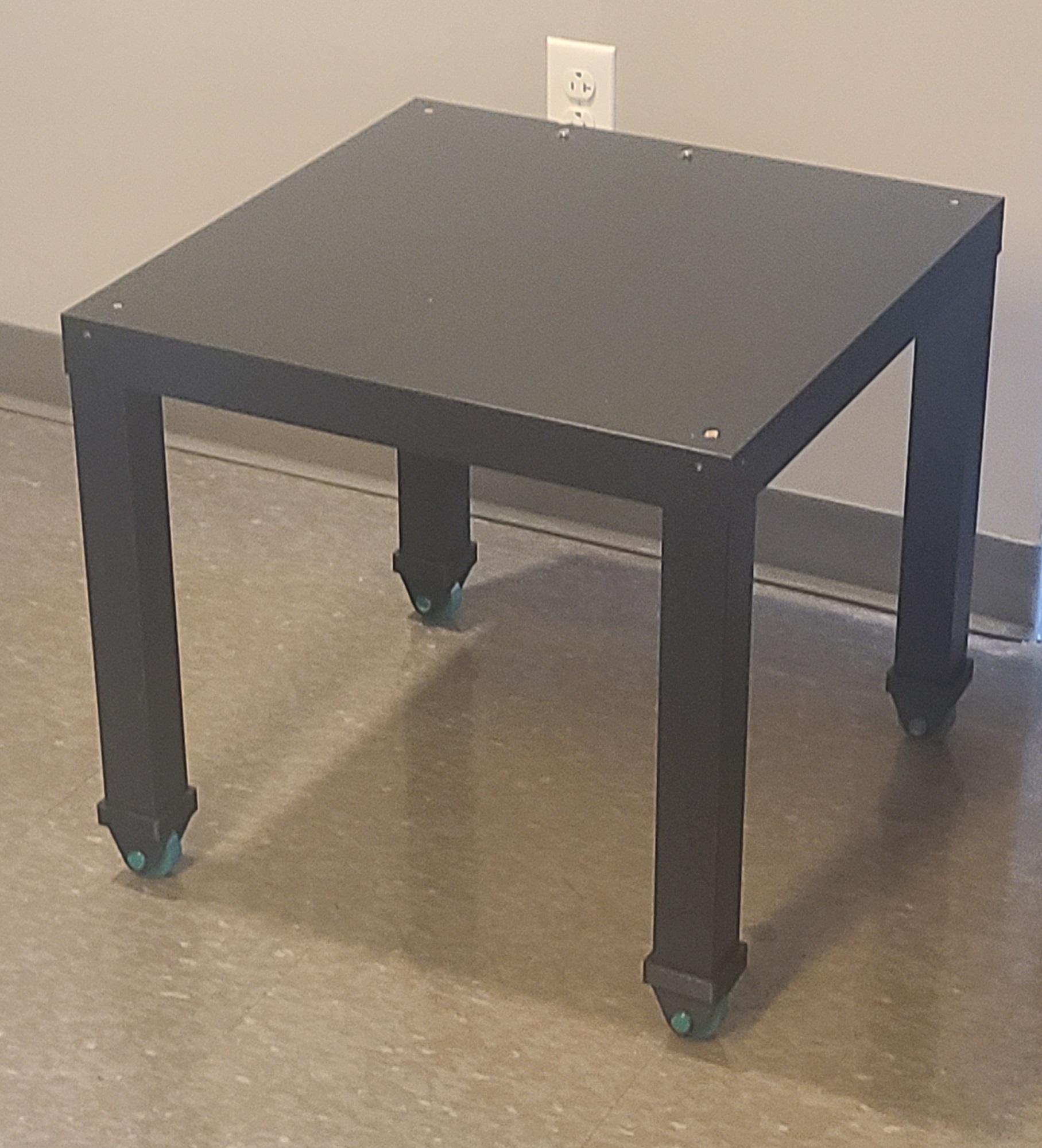 Miniatura 3 do modelo 3D IKEA Lack Table Roller Support