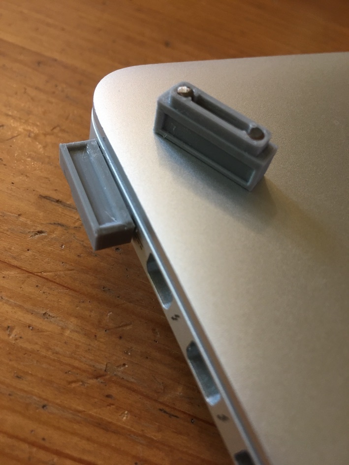 MacBook MagSafe Dust Cover