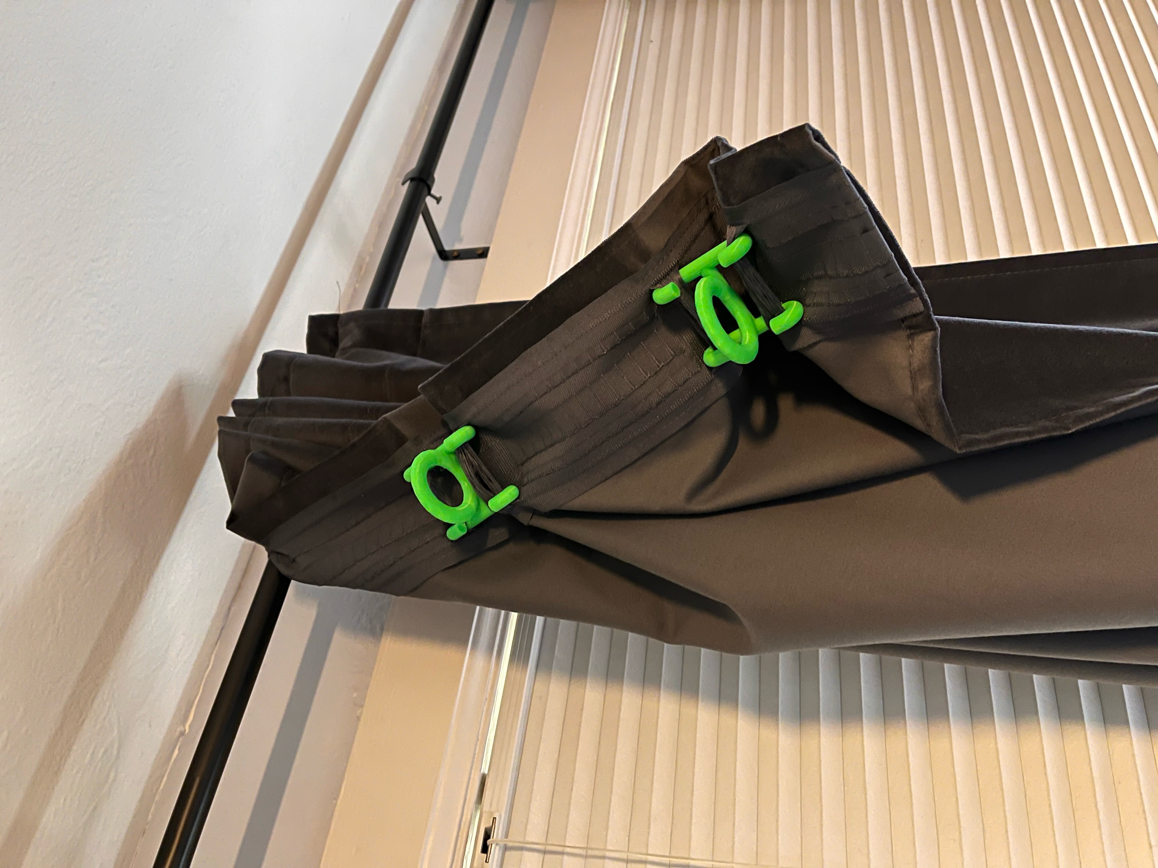 Hooks for Thread-loop Curtains