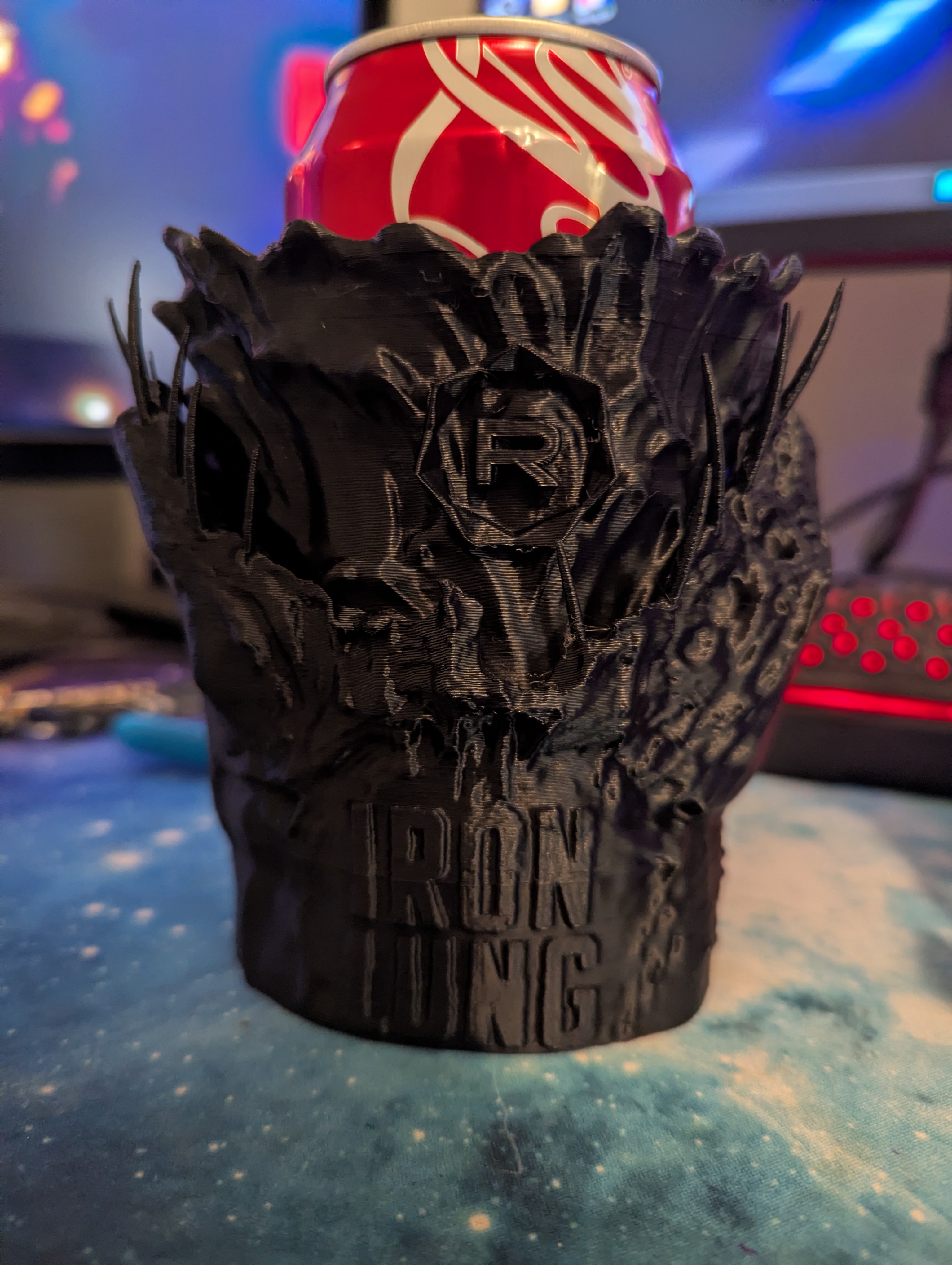 Regal & Markiplier - Iron Lung Blood Bucket Pop/Soda can holder