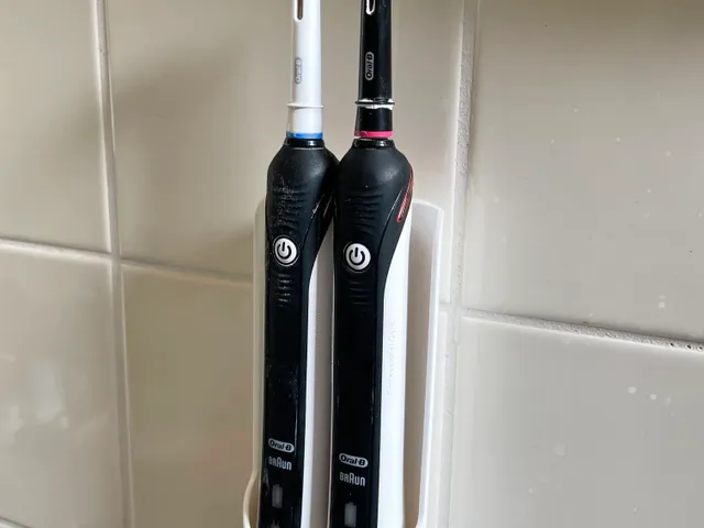 Oral-B Toothbrush Holder