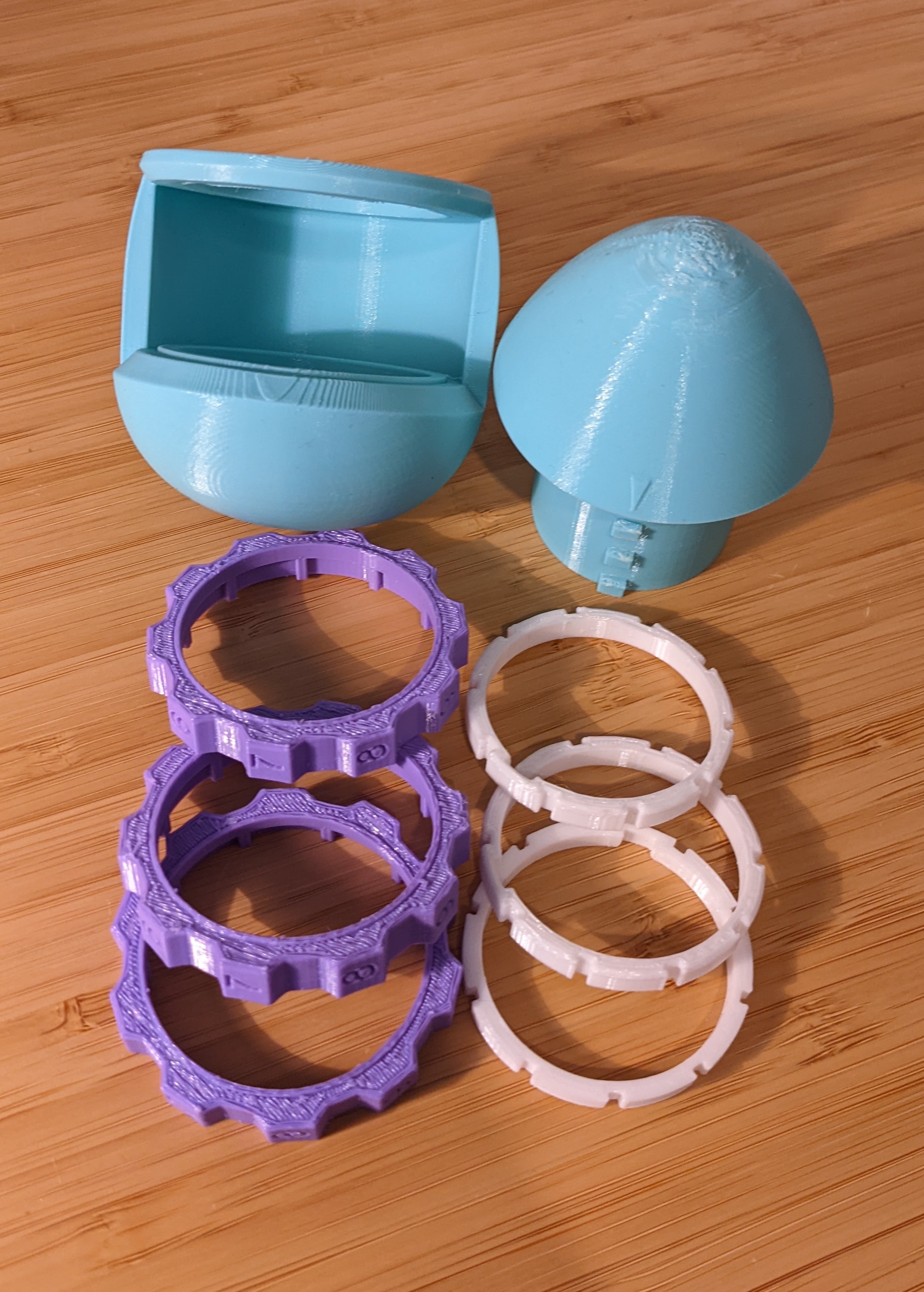 Miniatura 3 do modelo 3D Creme Egg Lockbox - Easter Chocolate Protection