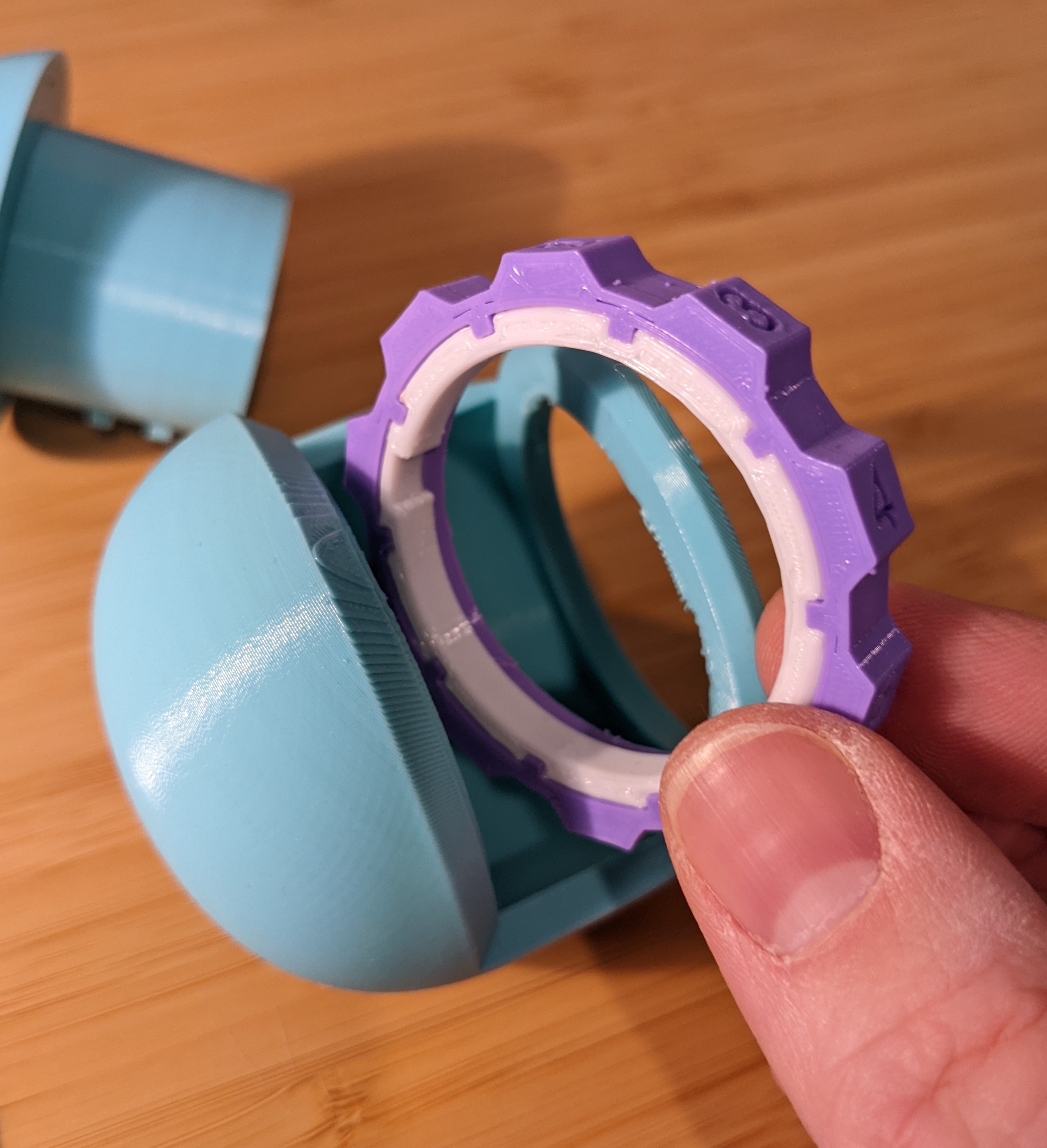 Miniatura 4 do modelo 3D Creme Egg Lockbox - Easter Chocolate Protection