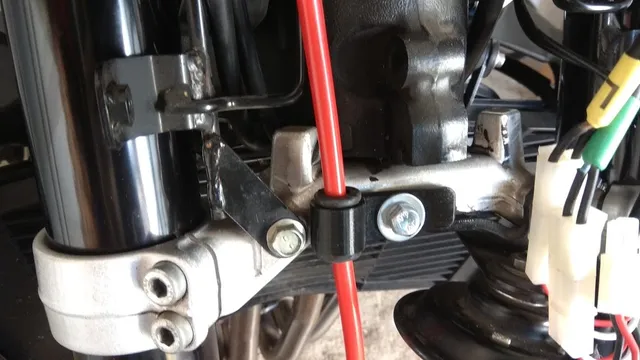 Yamaha FZ1 custom front brake line holder