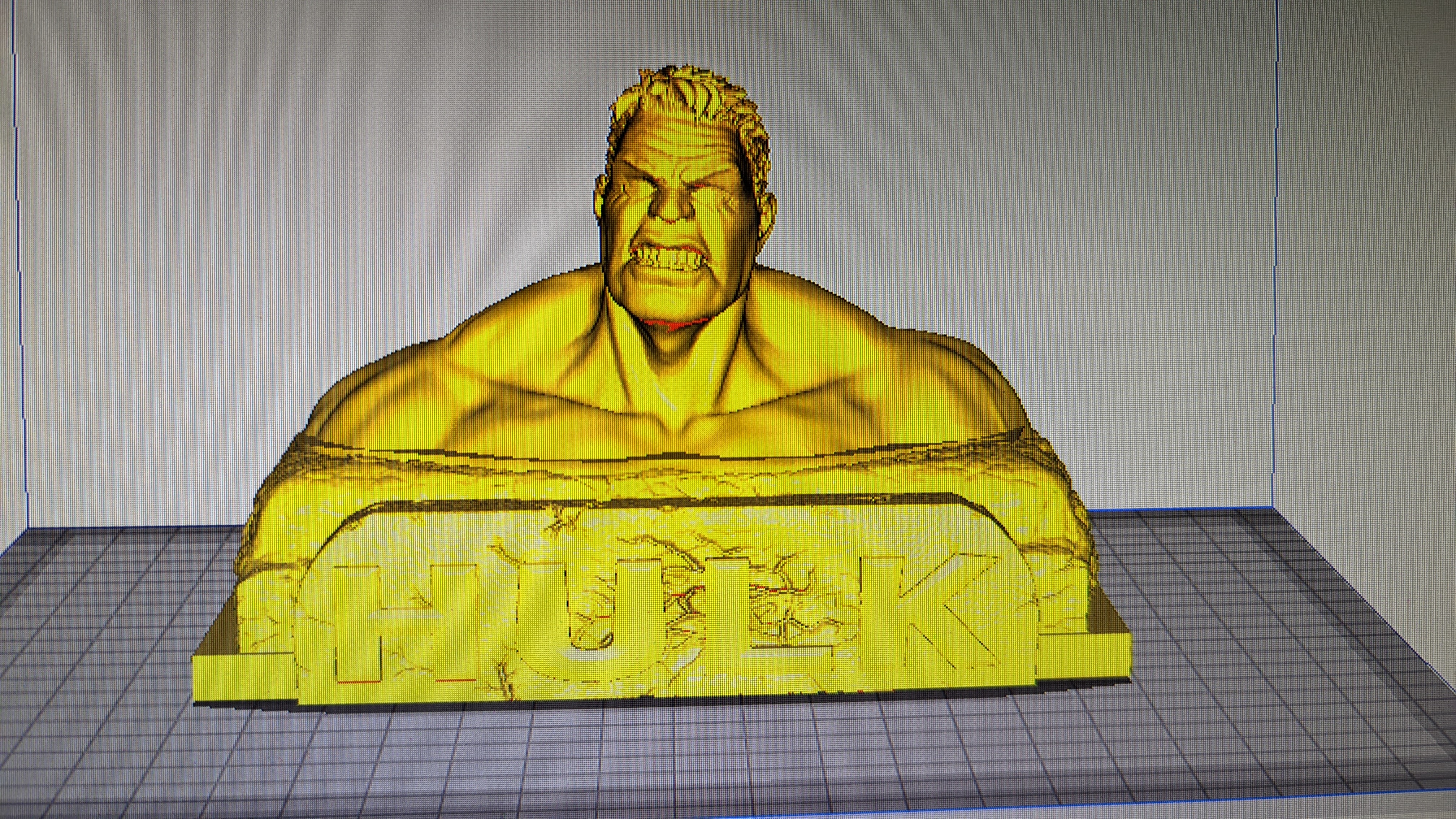 Bust hulk sur socle