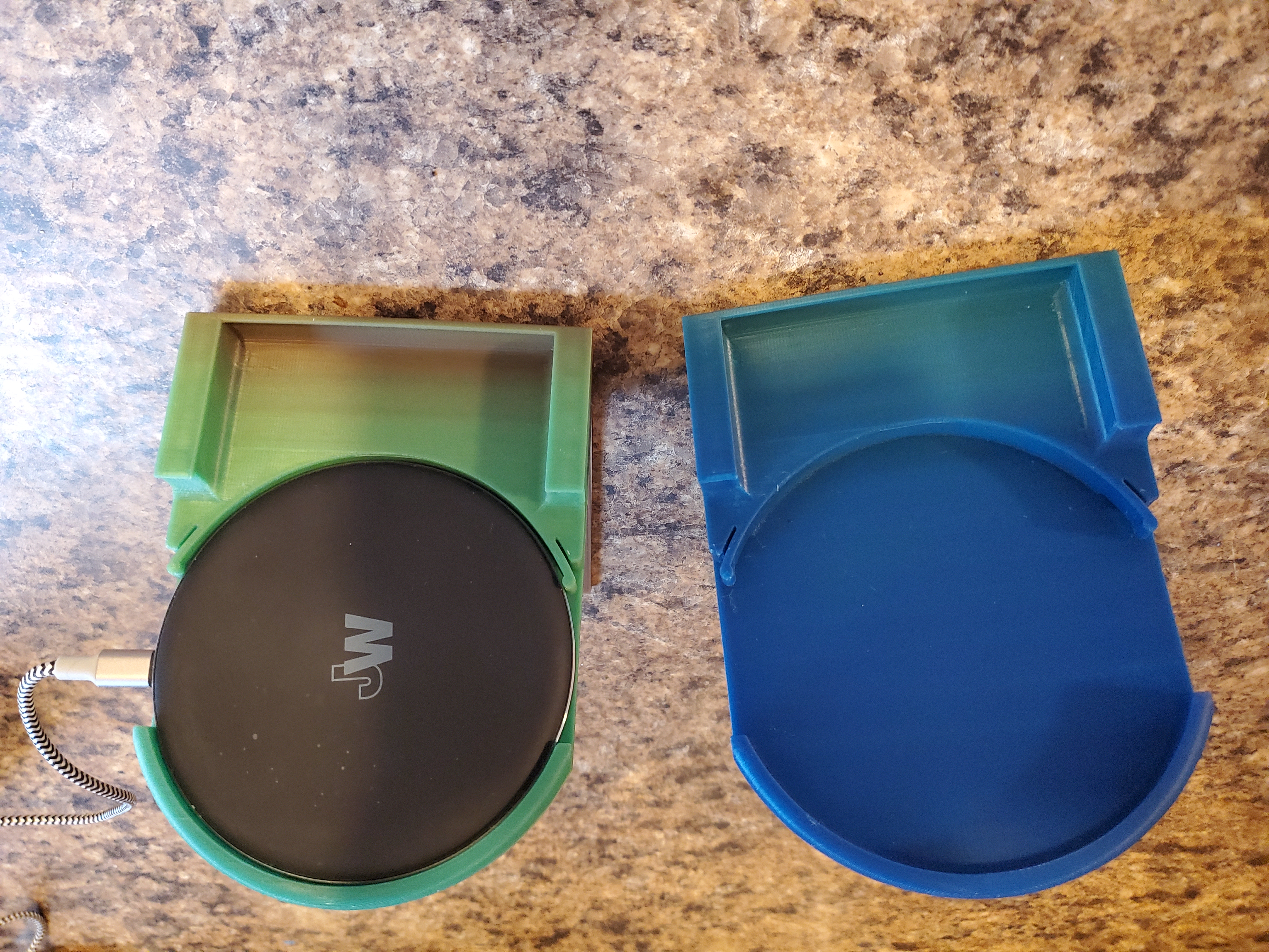 Portrait/Landscape Wireless Charging Phone Stand
