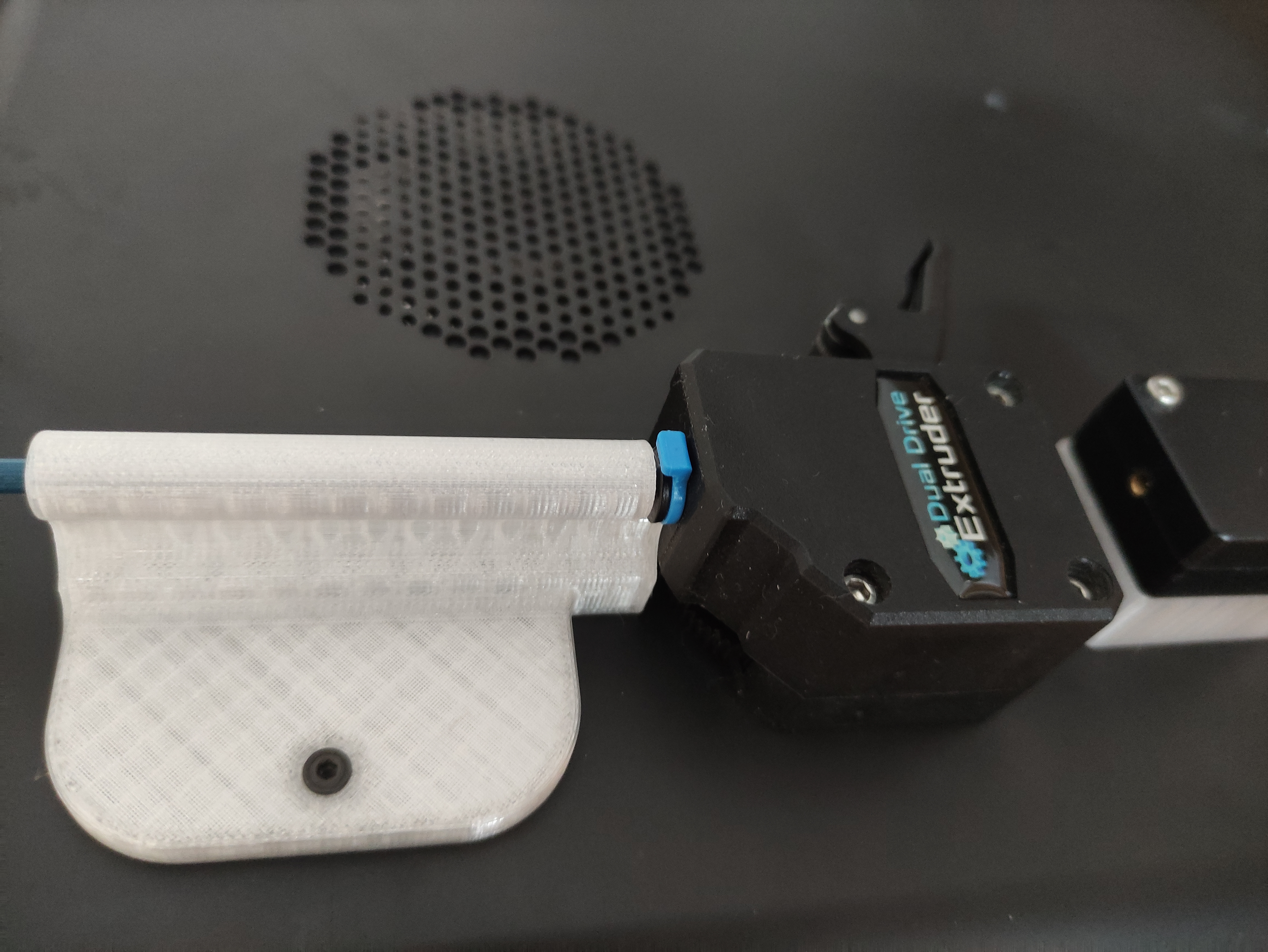 Creality CR-200B soporte Capricorn BMG
