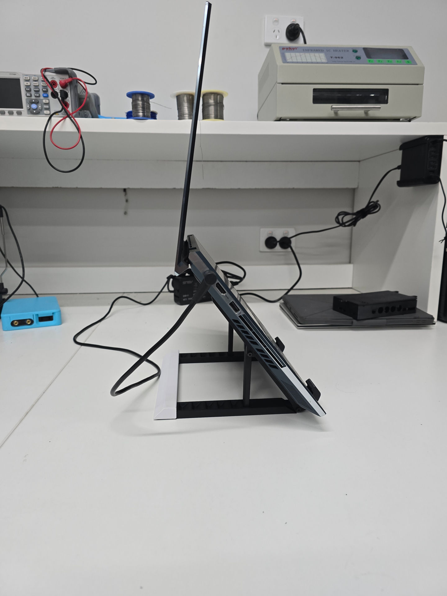 Adjustable Notebook Stand (inc f3d) — miniatura 2