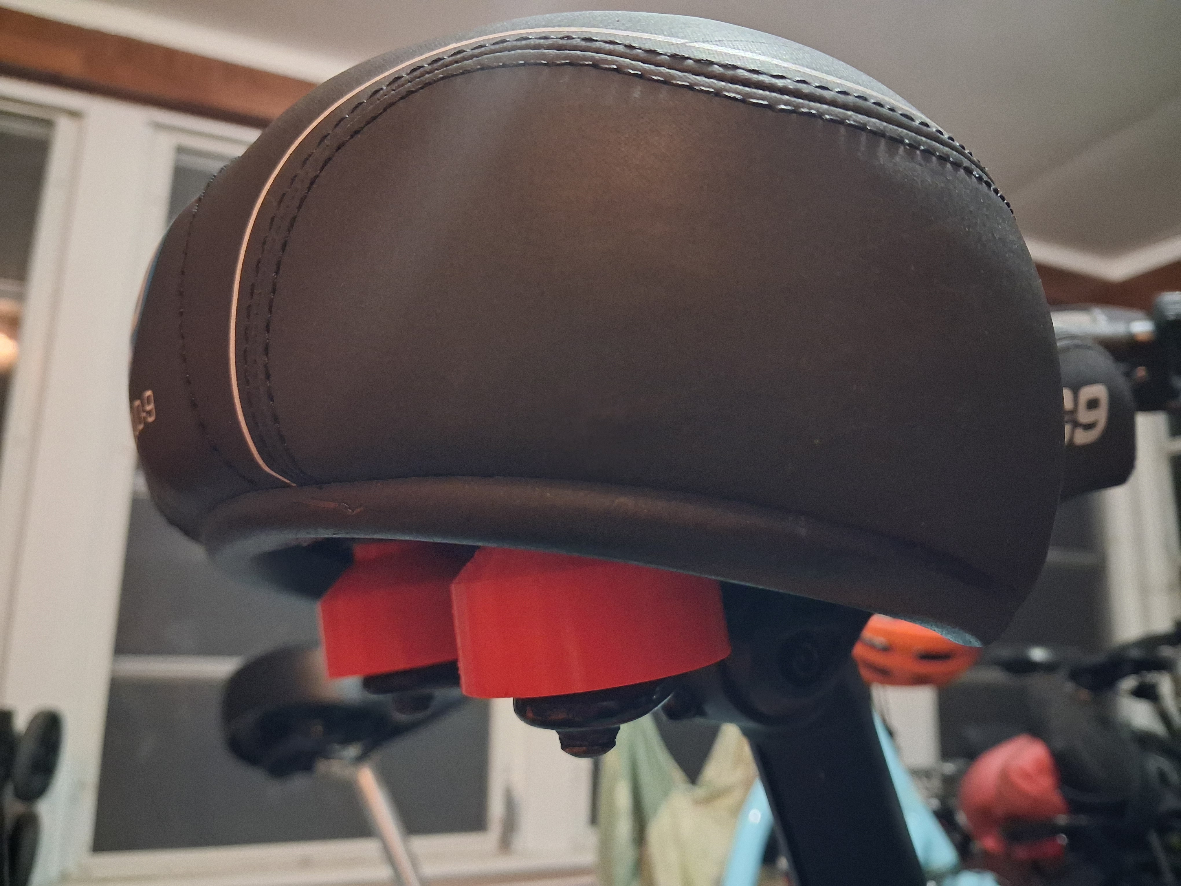 Shock absorber for Cloud-9 saddle