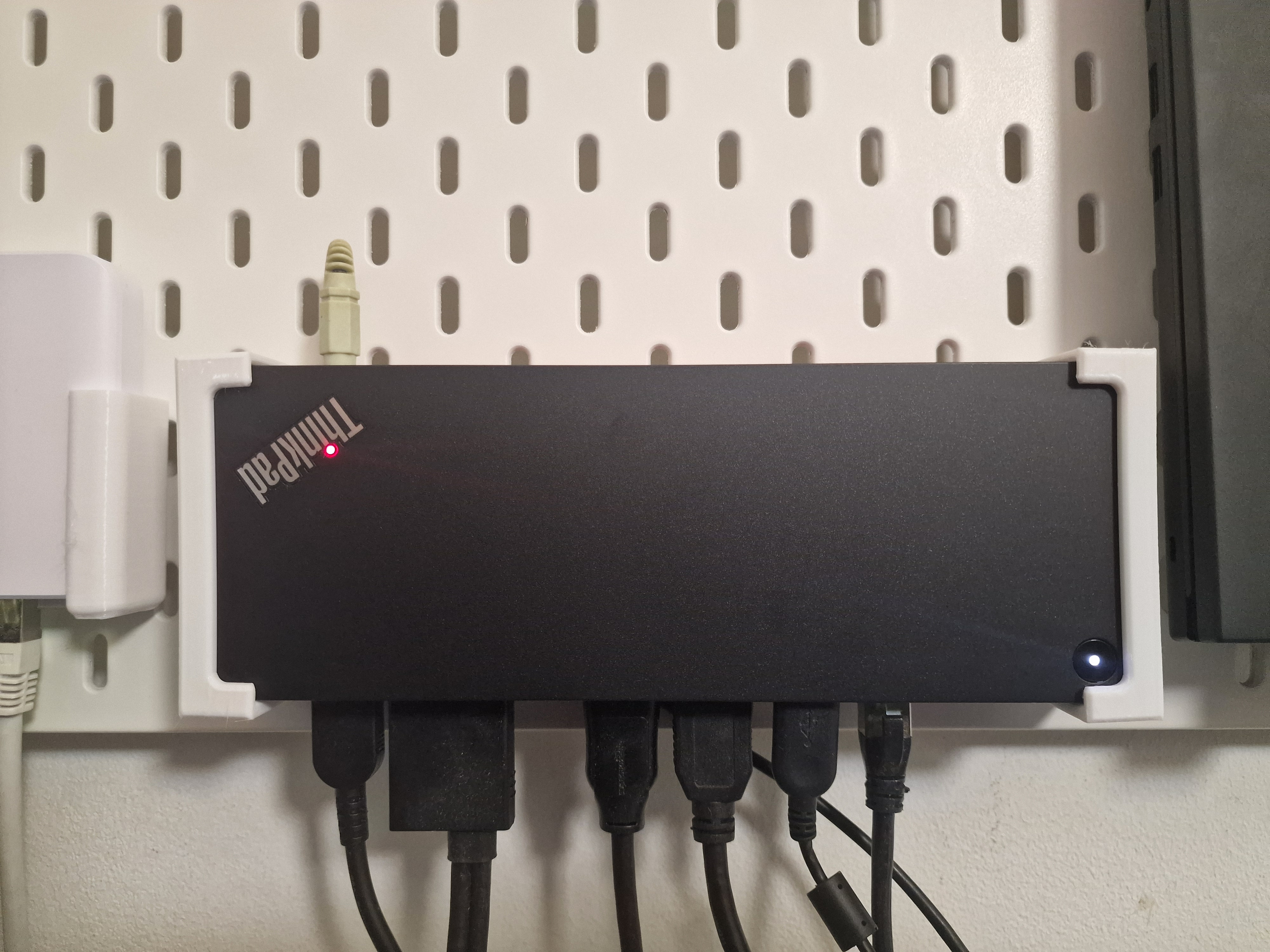 Lenovo ThinkPad Thunderbolt 4 Dock Mount (IKEA SKÅDIS)