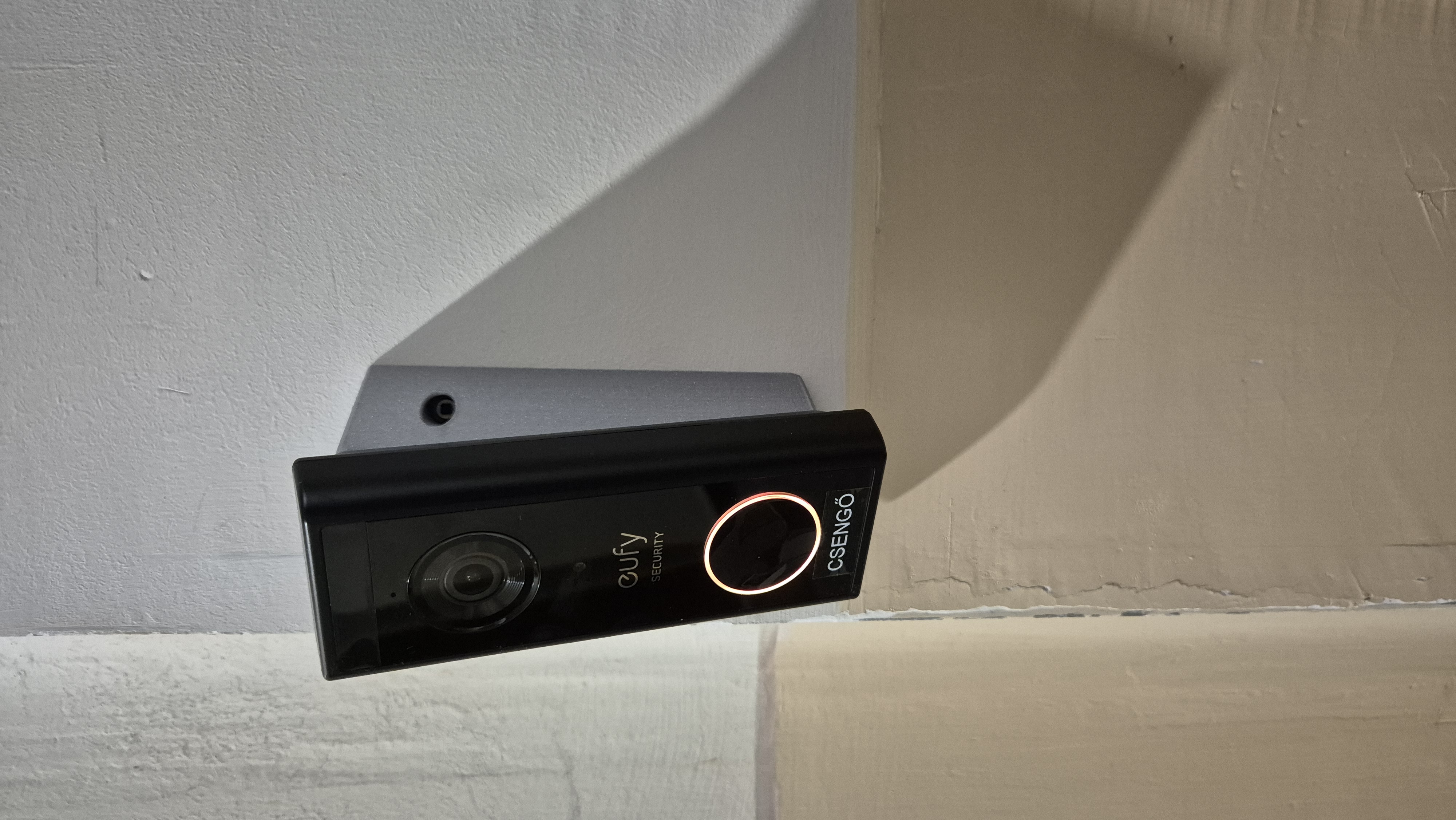 Eufy doorbell 2k battery console 30 degree right 10 degree tilt