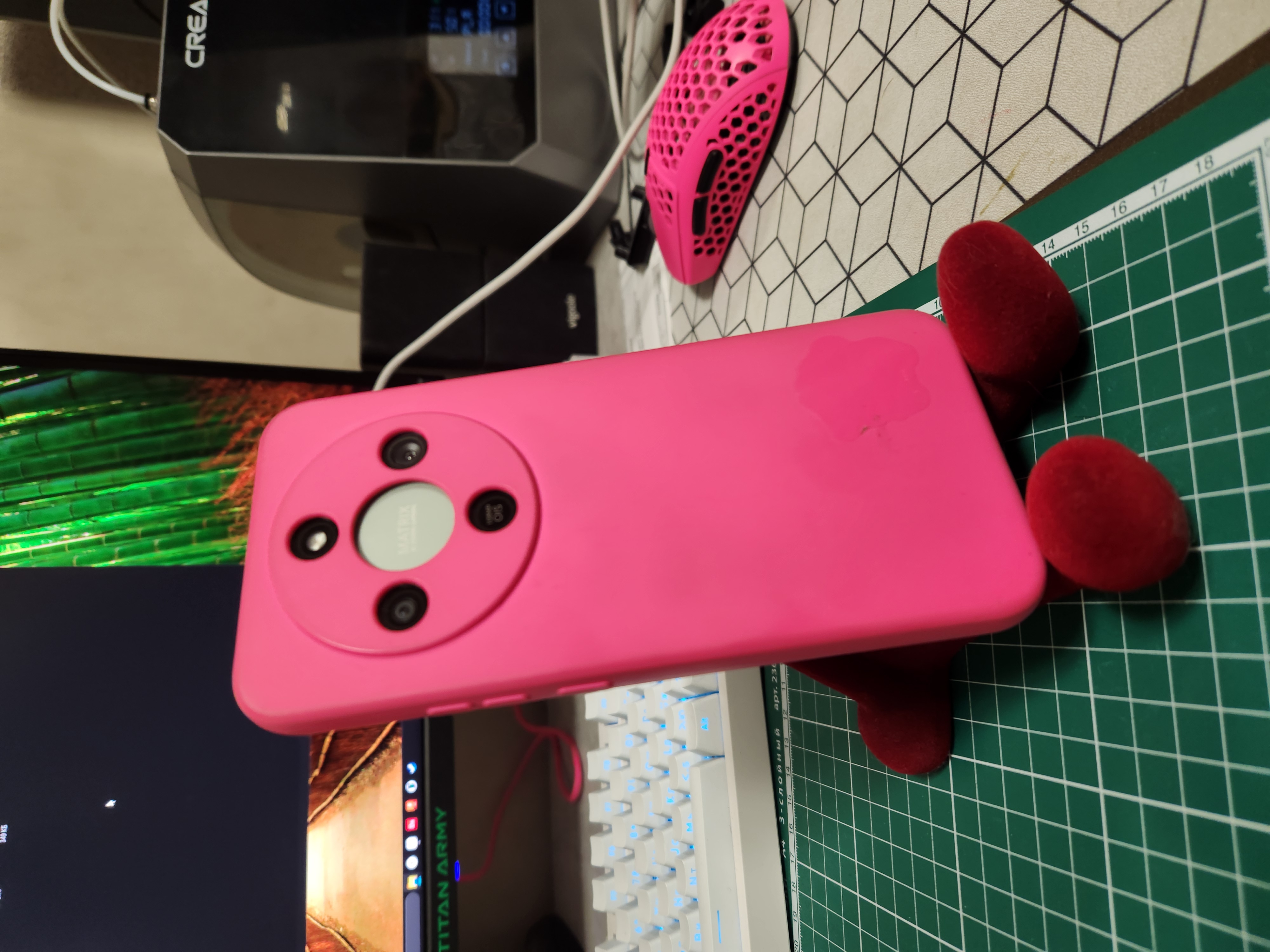 Rabbit phone holder