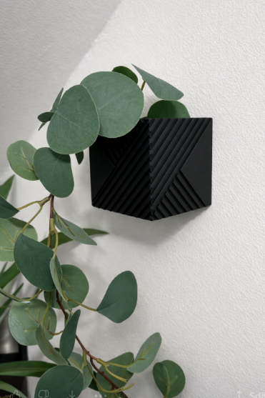 Wall hanging planter rectangular in two sizes — thumbnail 2