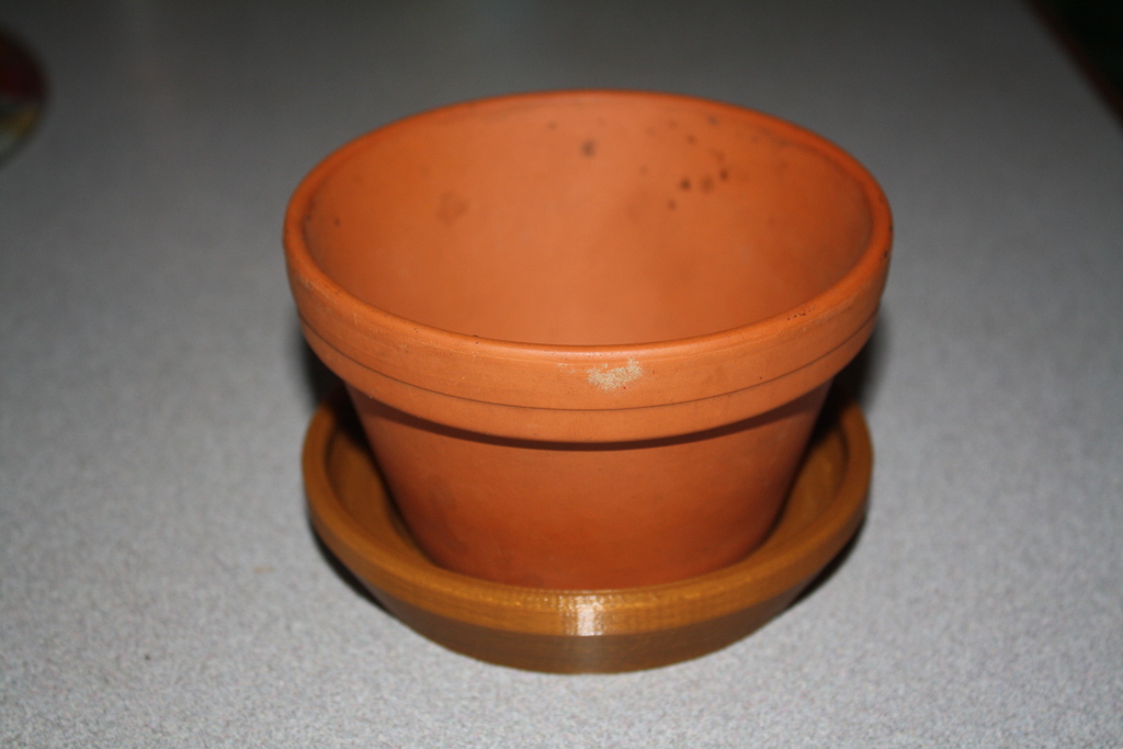 Pot, with Tray