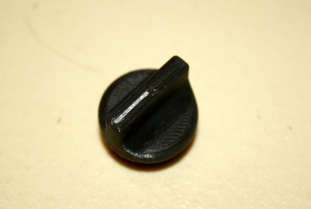 Old Radio Knob with 1/4" D Shaft