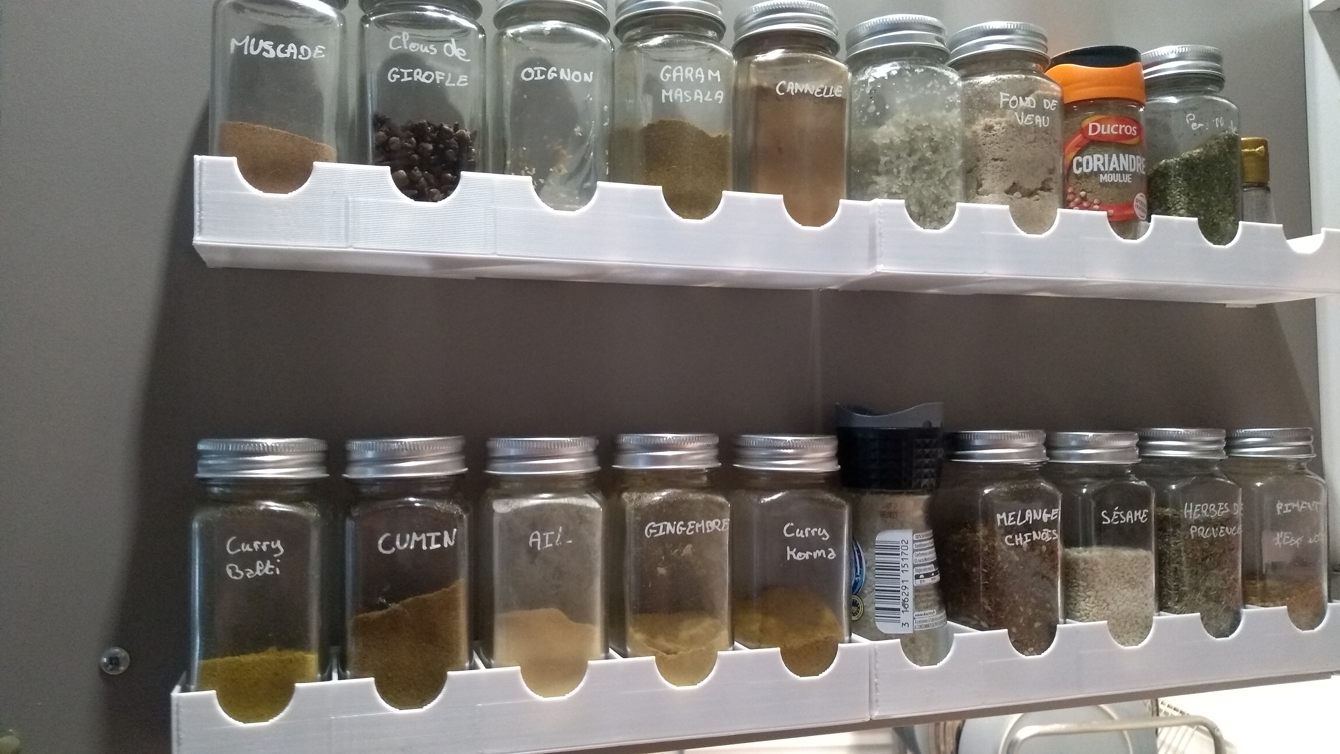Parametric spice rack