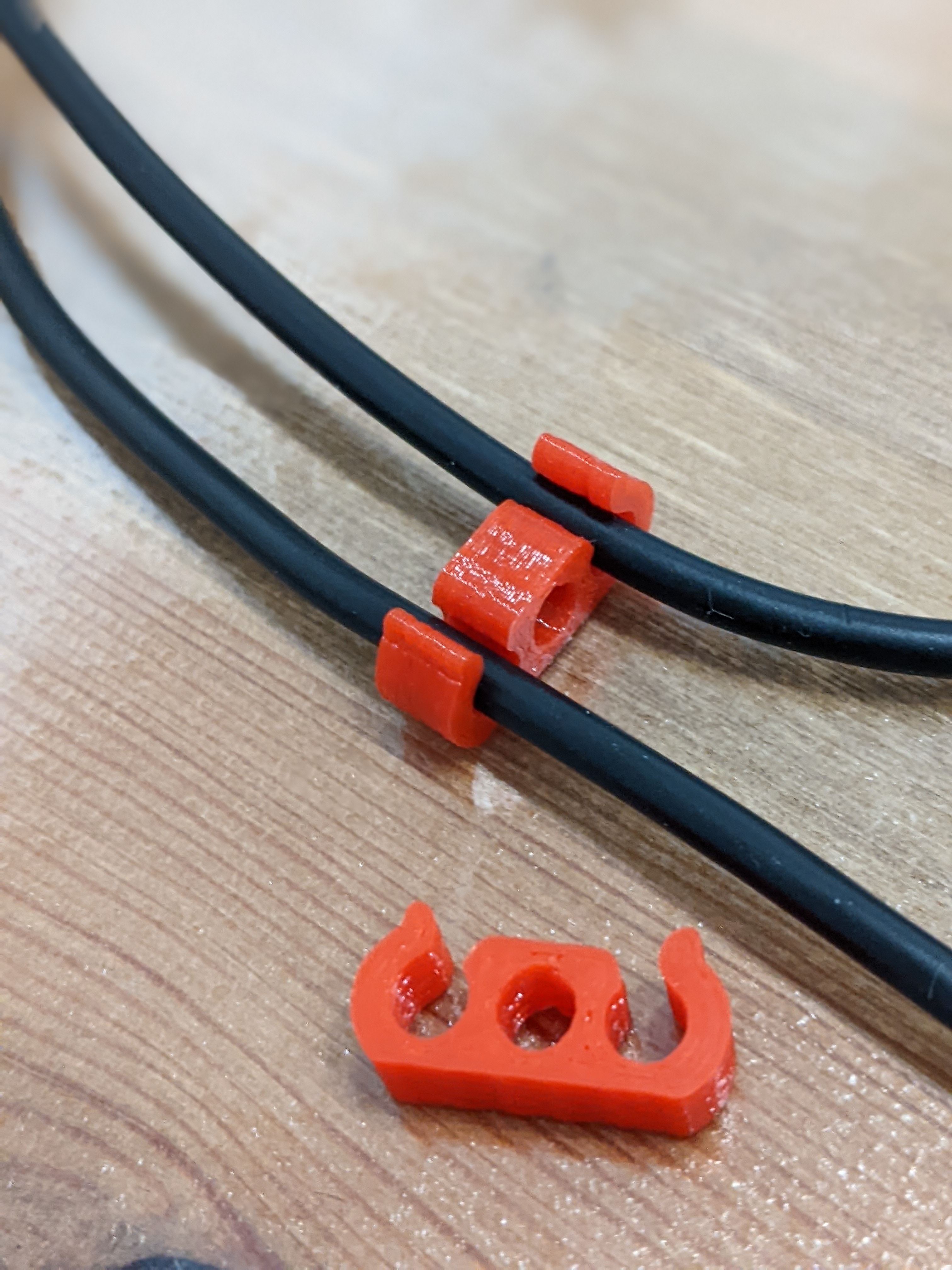 4mm UOU cableclip