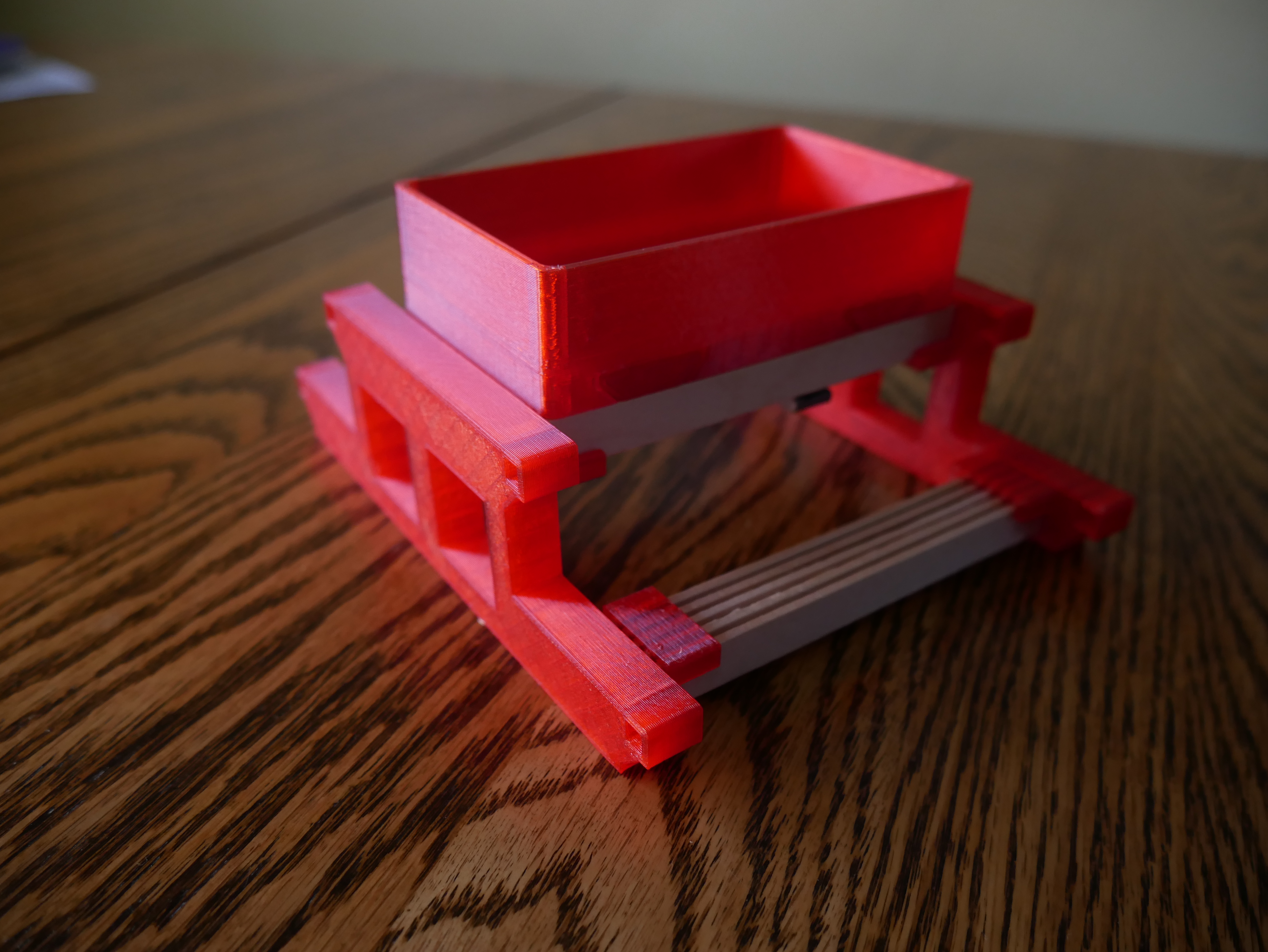 Backyard animal table — thumbnail 3