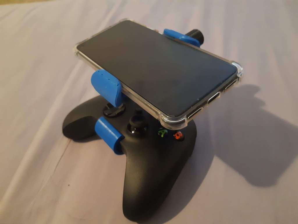 Floating phone grip for Xbox Controller