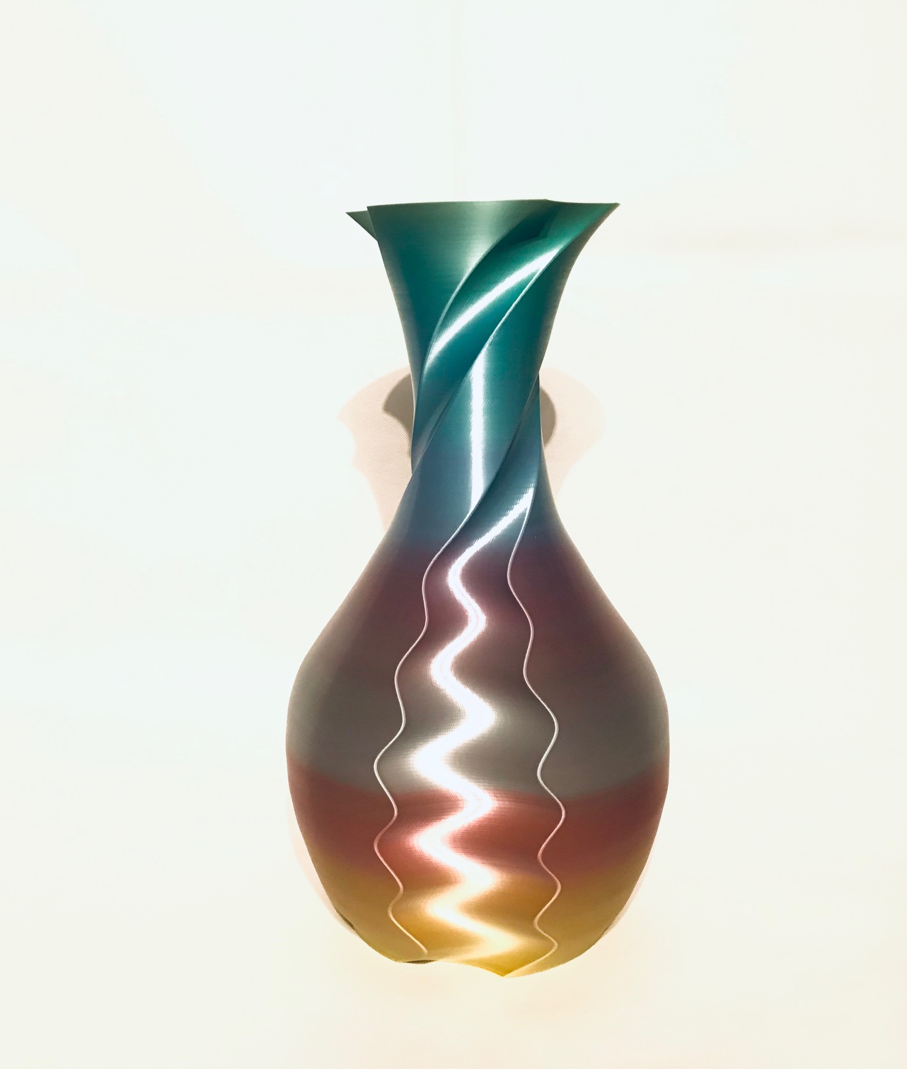 Shake & twist vase