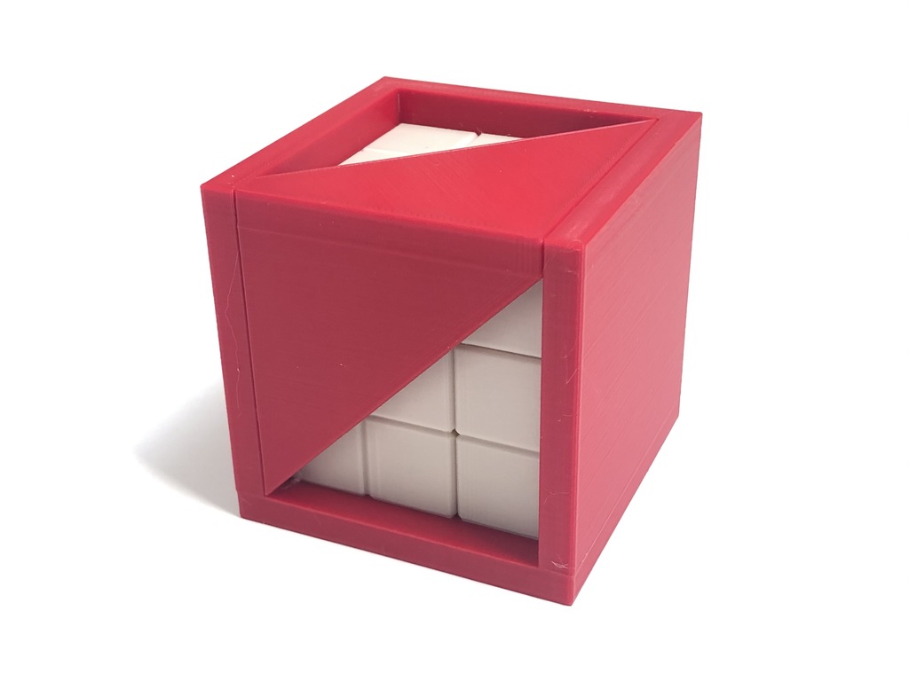 Triagonal Agony - Packing puzzle by László Molnár