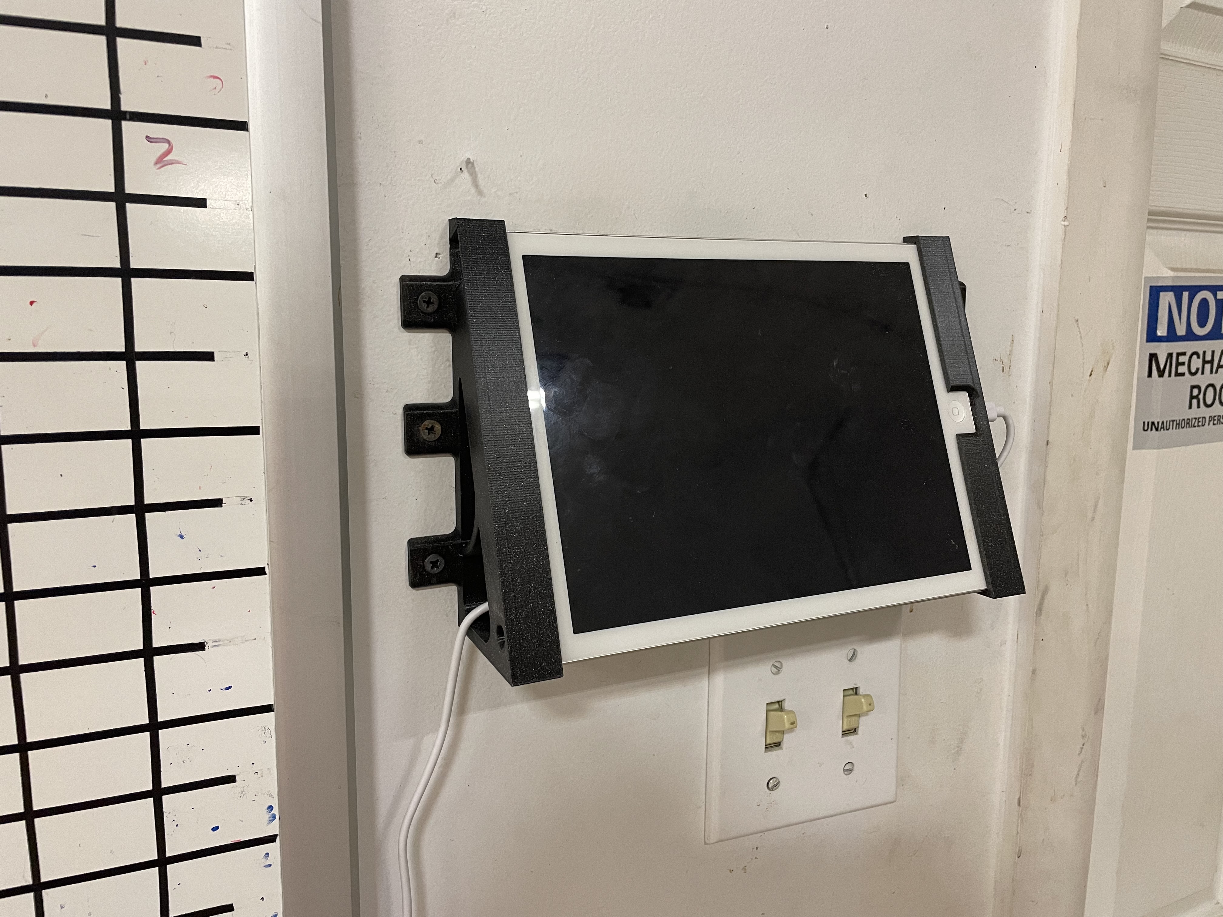 iPad Wall-mount for time lock