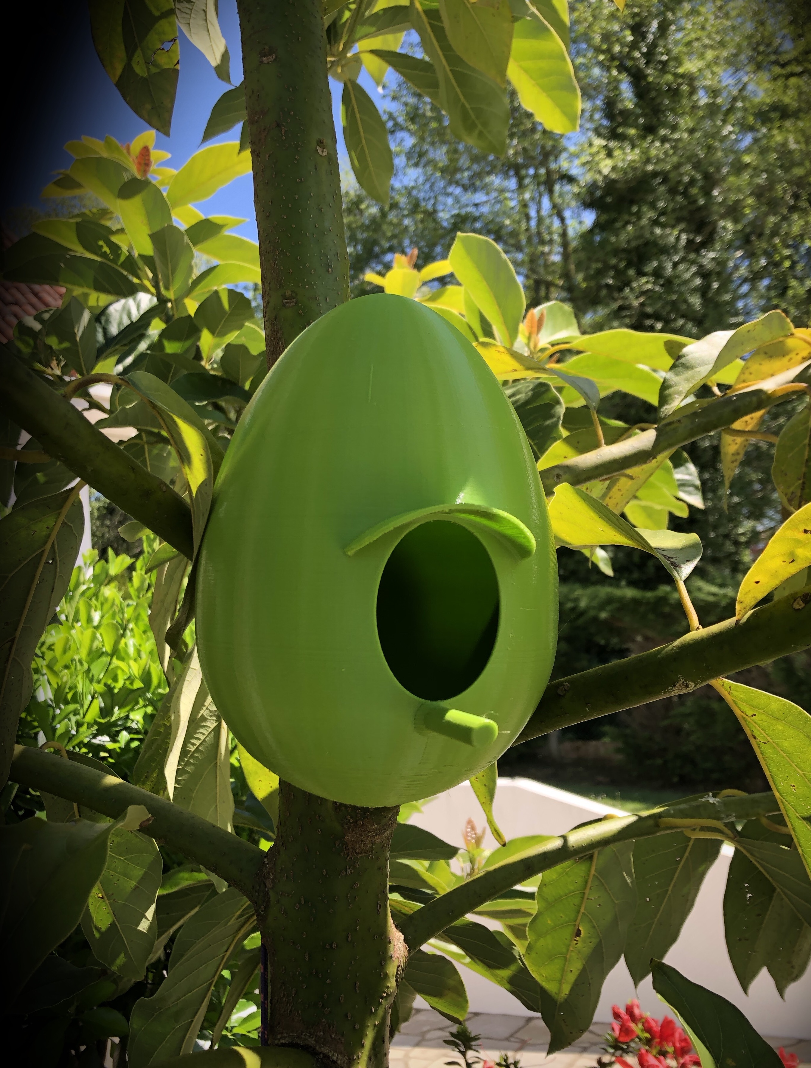 Miniatura 2 do modelo 3D Easter Egg Bird Tree House Avocado