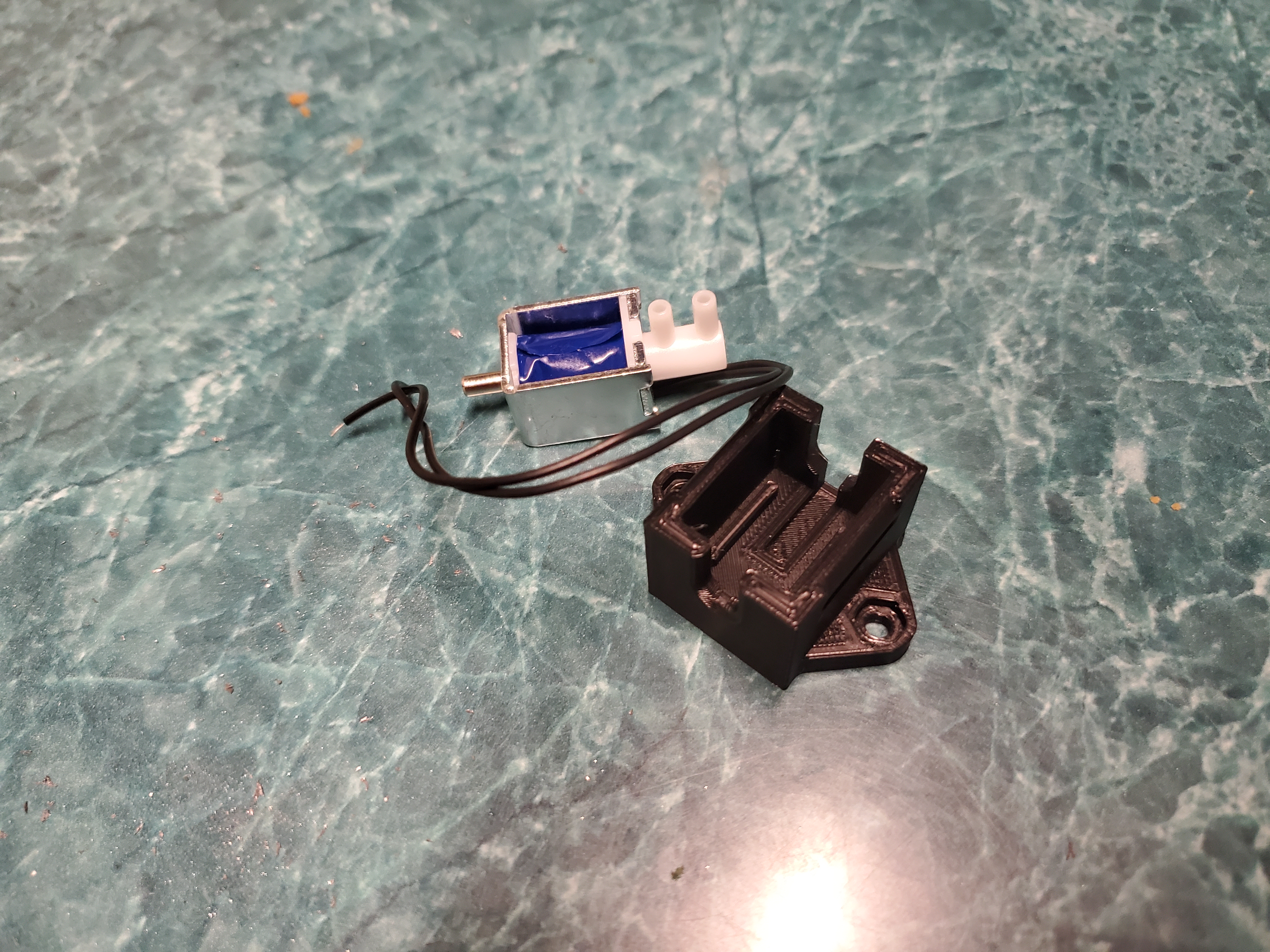 Lumen PnP Mount for Uxcell Solenoid