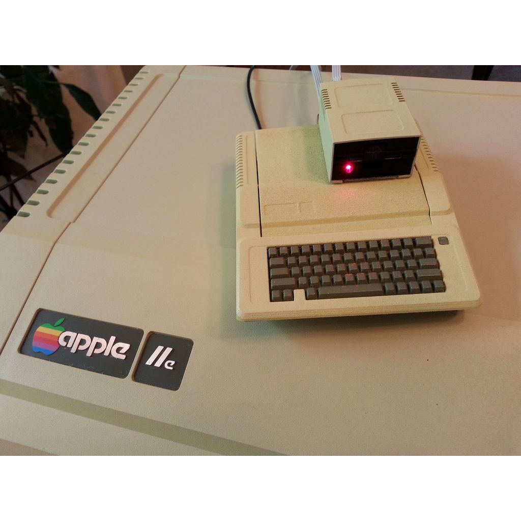 Apple II Raspberry Pi Enclosure - Apple ][ or ][+