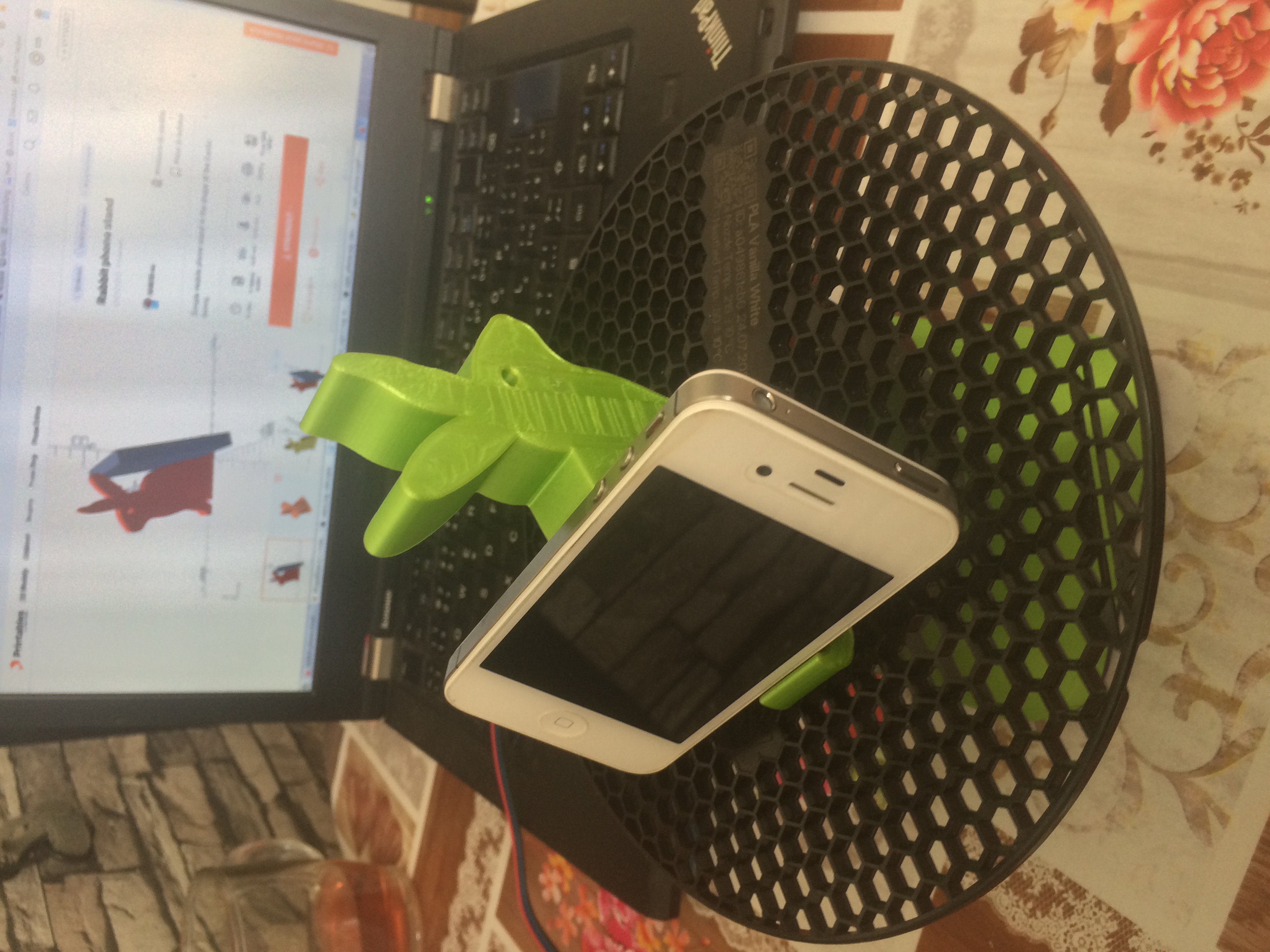 Rabbit phone stand