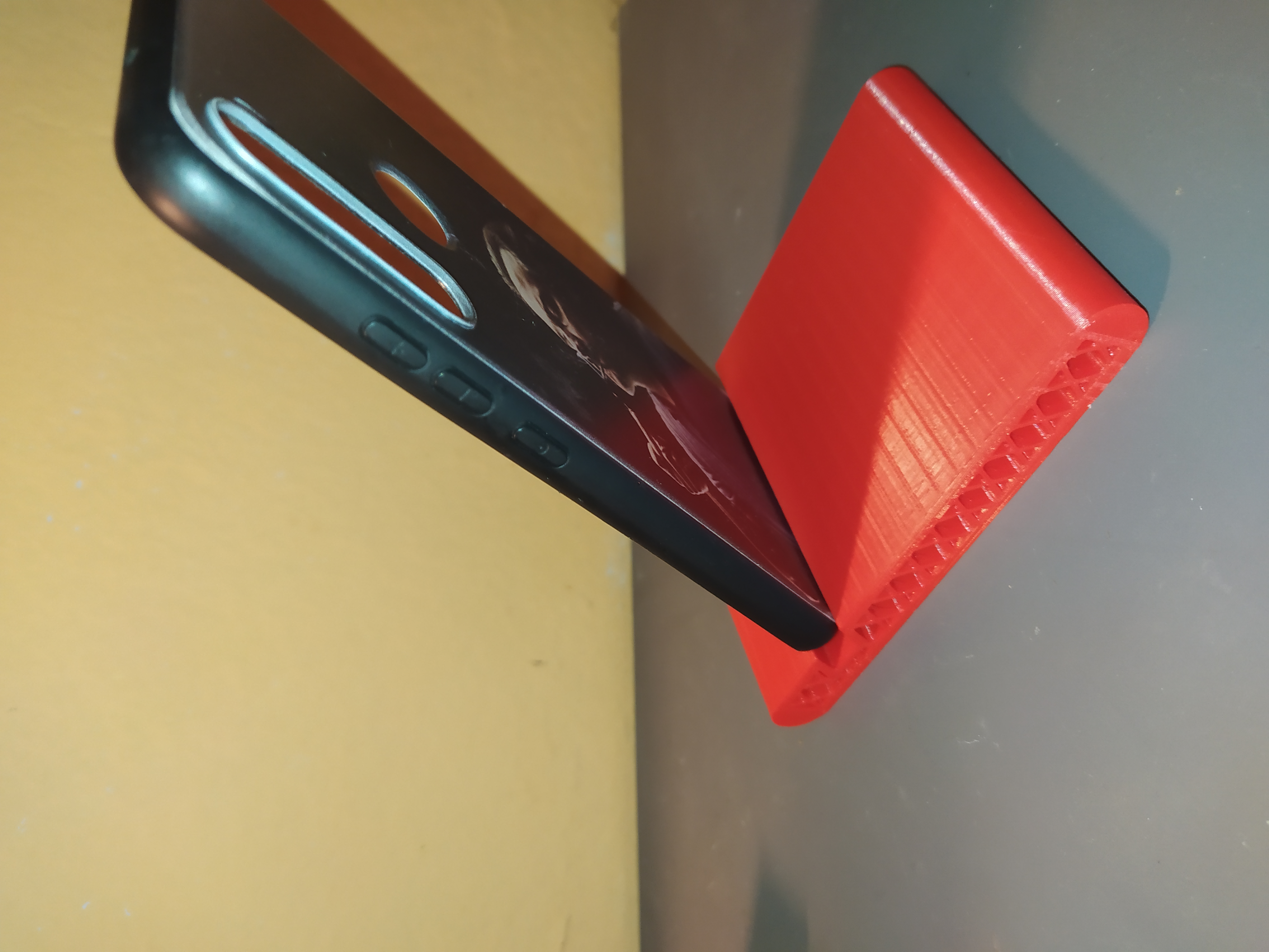 Phone stand elegant