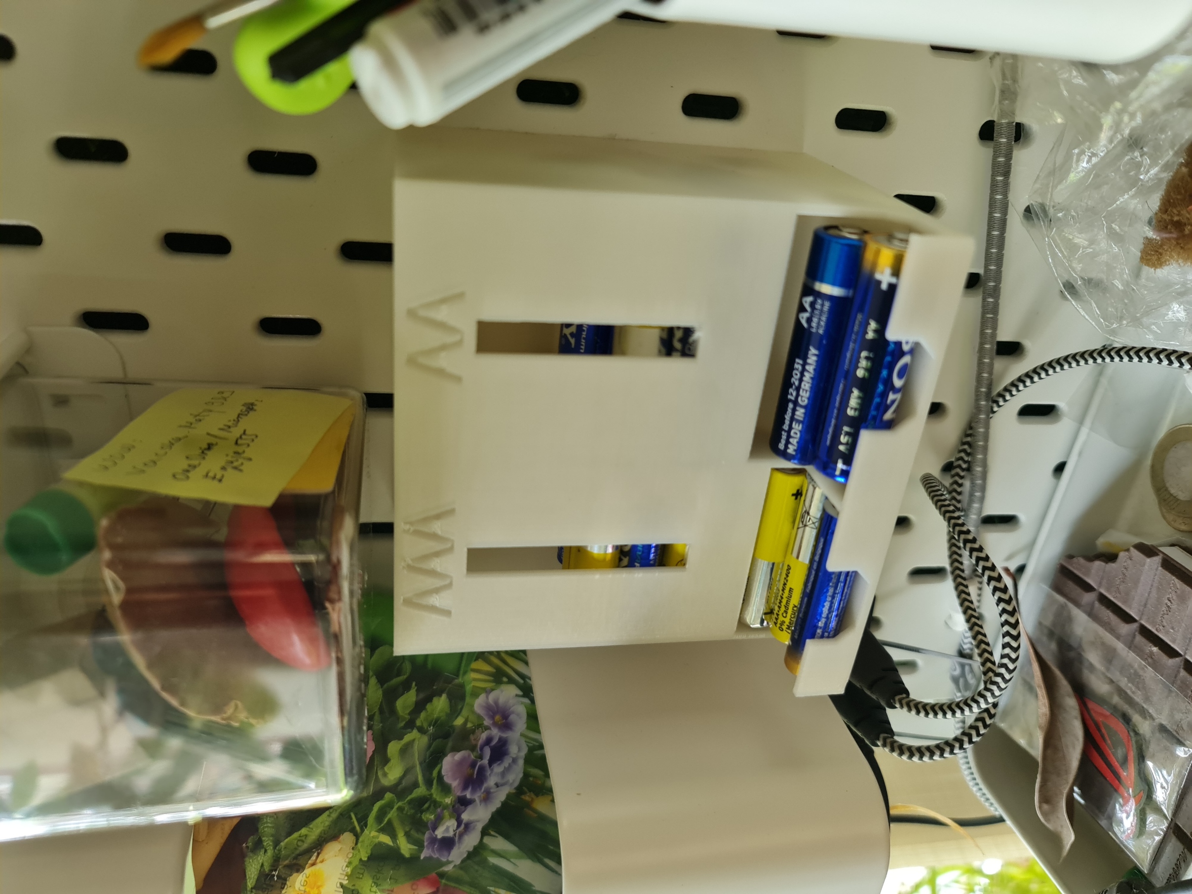 Battery  holder for IKEA Skadis pegboard